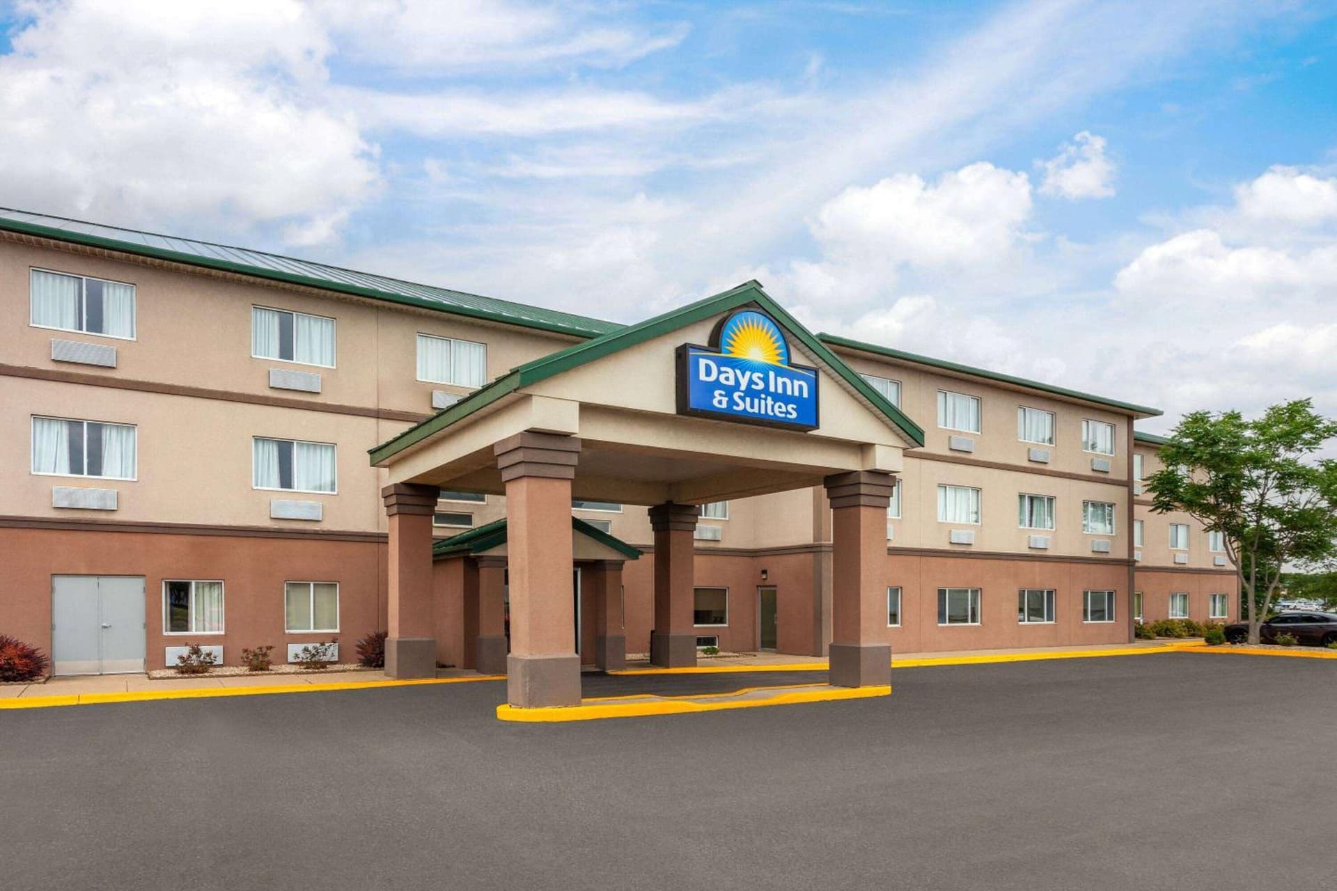 Days Inn & Suites by Wyndham Morris I-80 featured exterior or lobby in Morris, IL — similar hotel