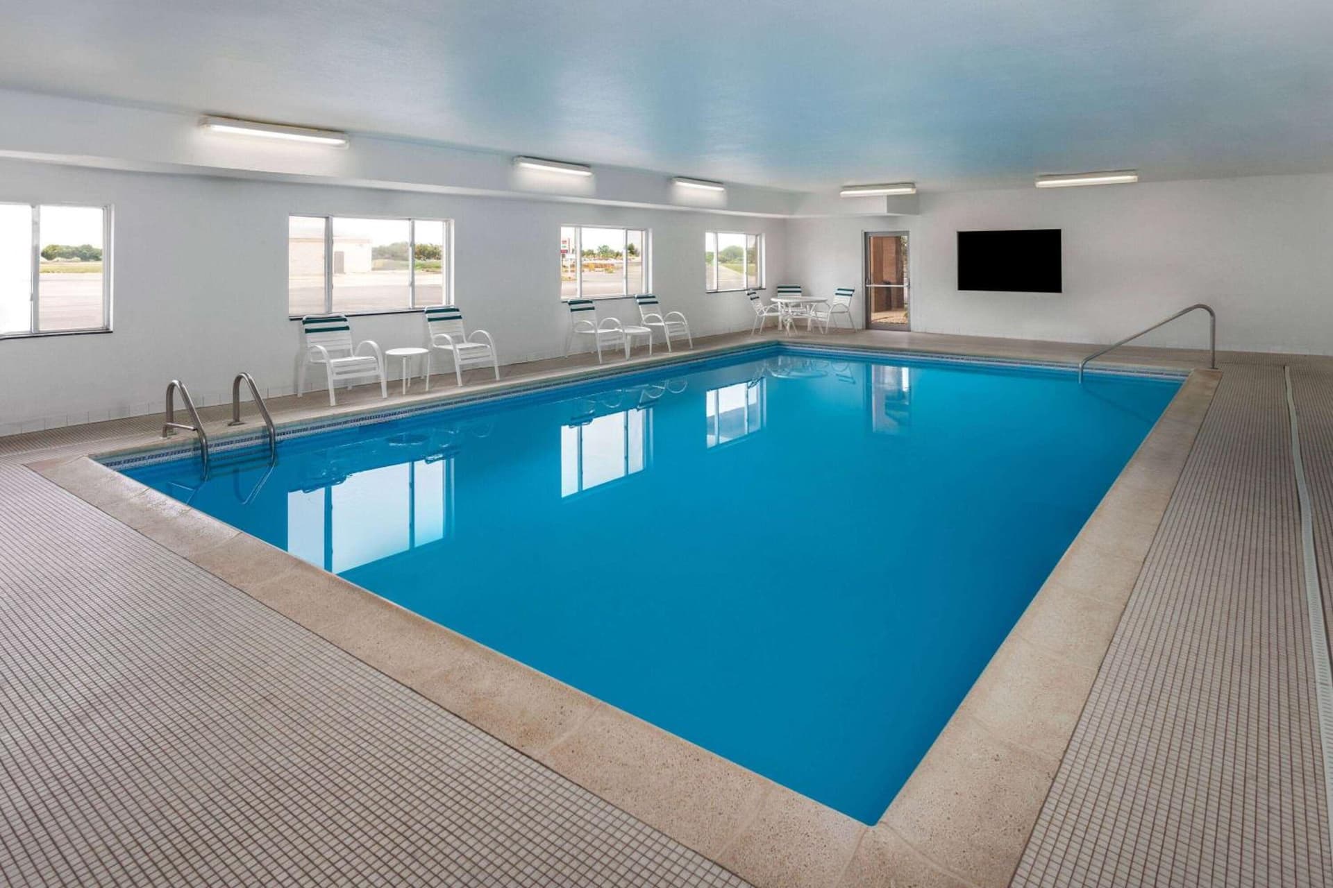 Days Inn & Suites by Wyndham Morris I-80 gallery photo in Morris, IL — image 39