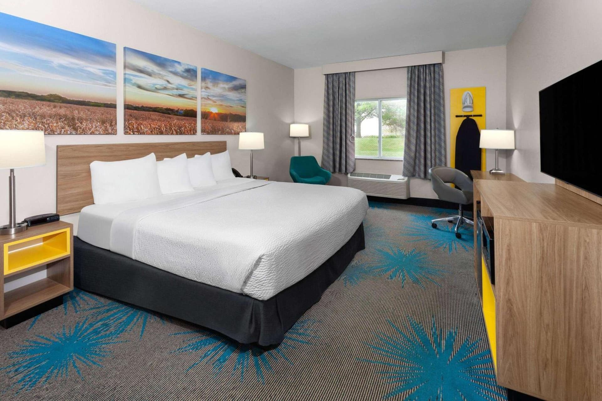 Days Inn & Suites by Wyndham Morris I-80 gallery photo in Morris, IL — image 51