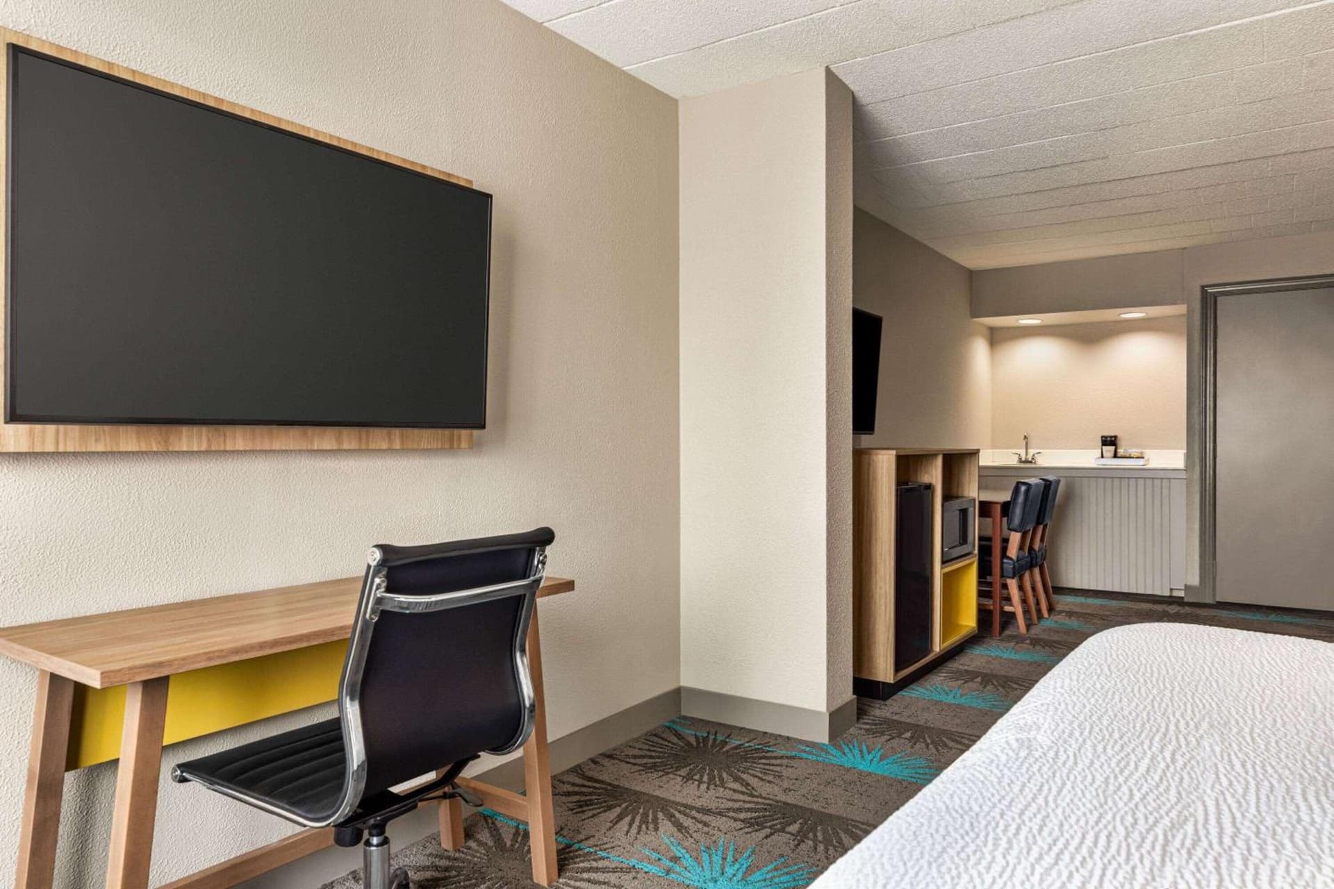 Days Hotel by Wyndham Allentown Airport / Lehigh Valley gallery photo in Allentown, PA — image 4