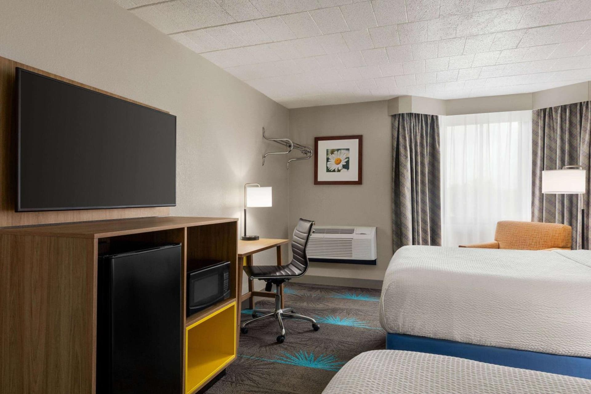 Days Hotel by Wyndham Allentown Airport / Lehigh Valley gallery photo in Allentown, PA — image 51
