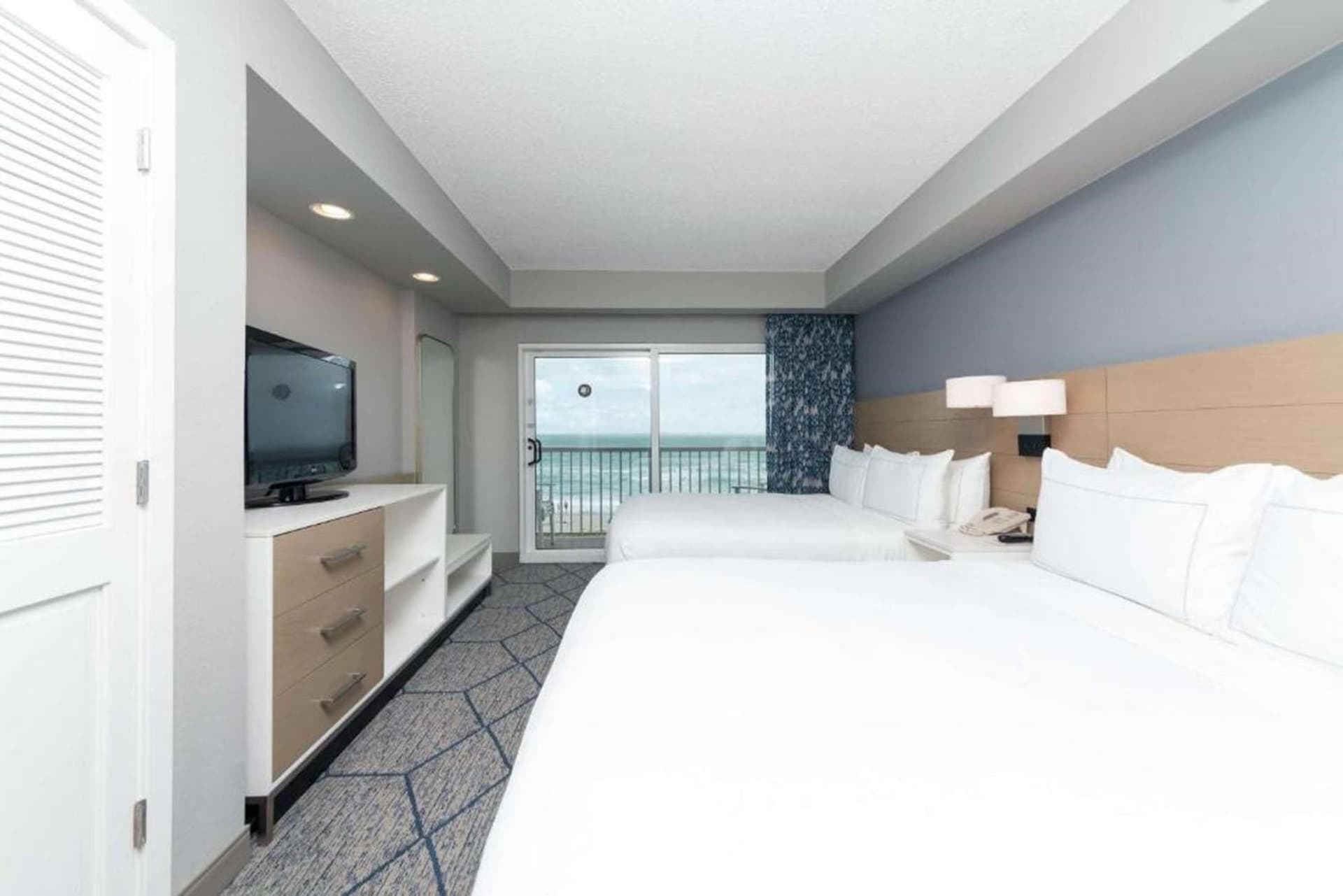 DoubleTree Suites by Hilton Melbourne Beach Oceanfront gallery photo in Melbourne, FL — image 38