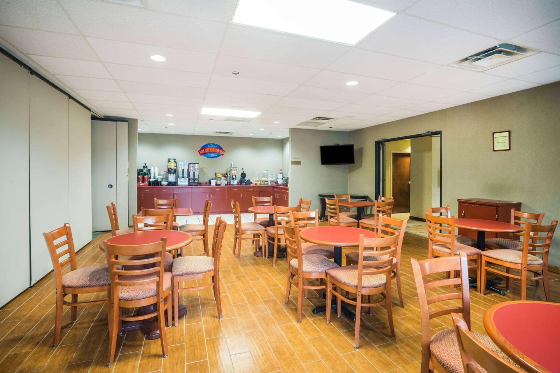 Baymont by Wyndham Johnson City gallery photo in Johnson City, TN — image 5