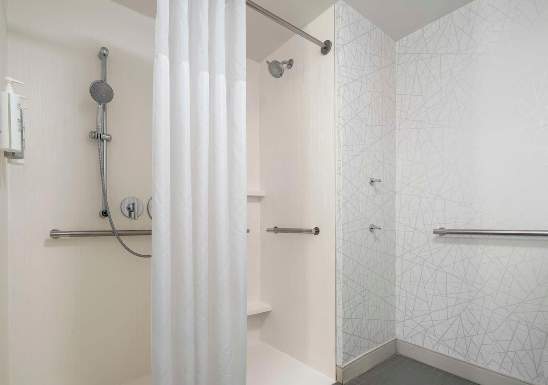 Hampton Inn & Suites-Worcester, MA gallery photo in Worcester, MA — image 6