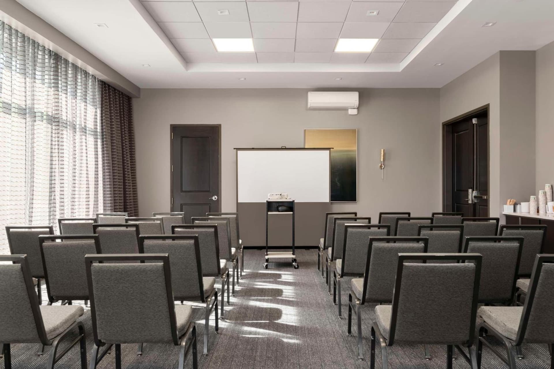 Hampton Inn & Suites-Worcester, MA gallery photo in Worcester, MA — image 39
