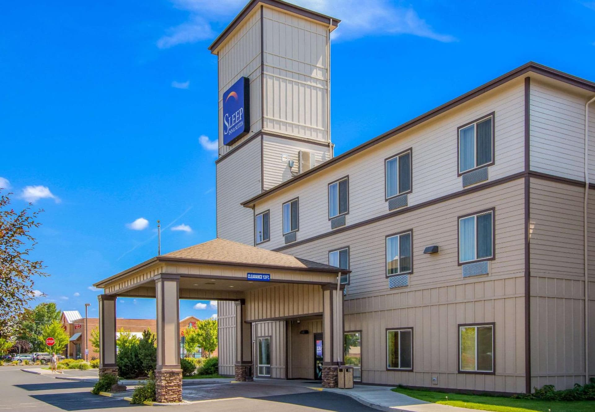 Sleep Inn & Suites Redmond property views in Redmond, OR — gallery photo 3