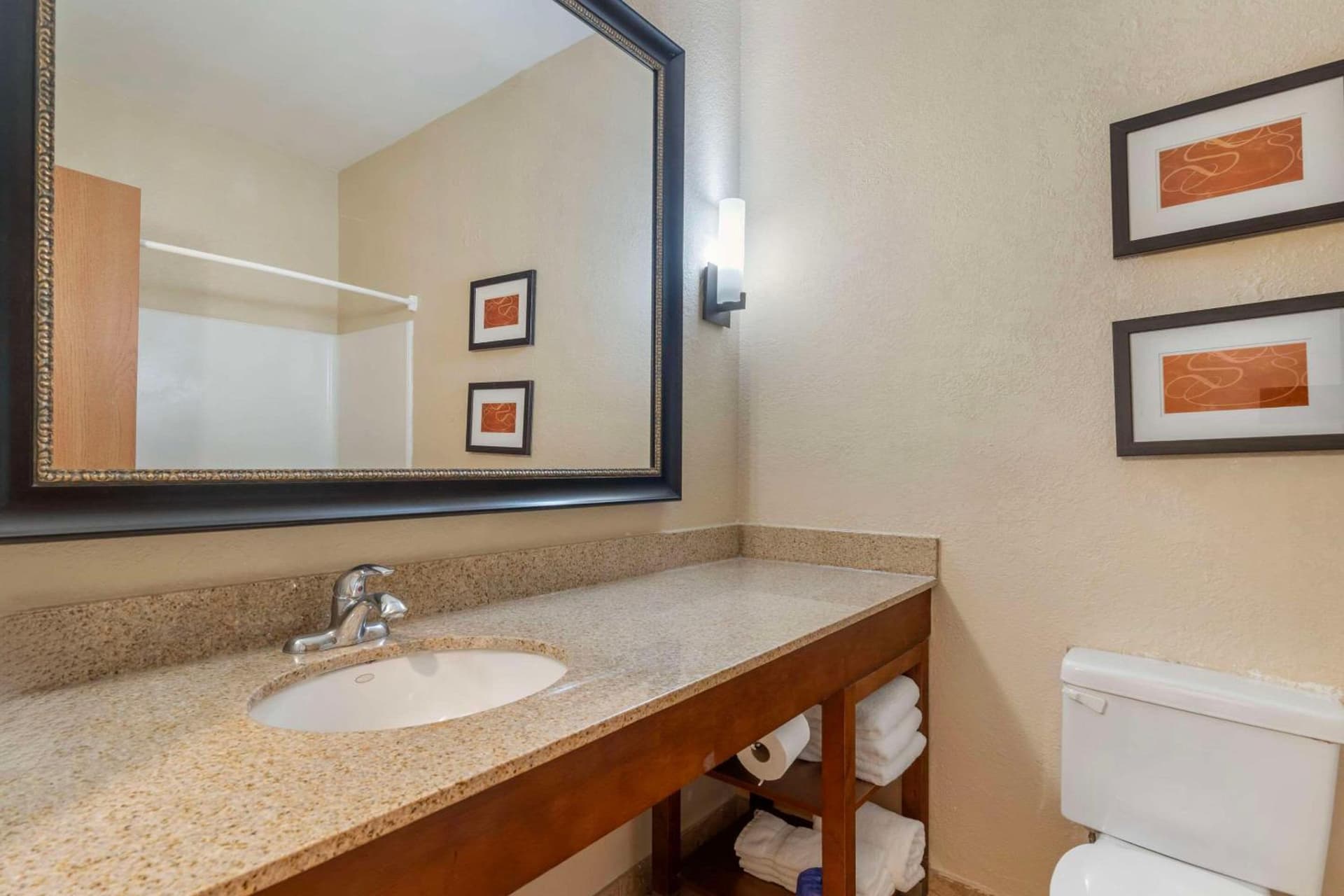 Comfort Suites McKinney-Allen gallery photo in McKinney, TX — image 43