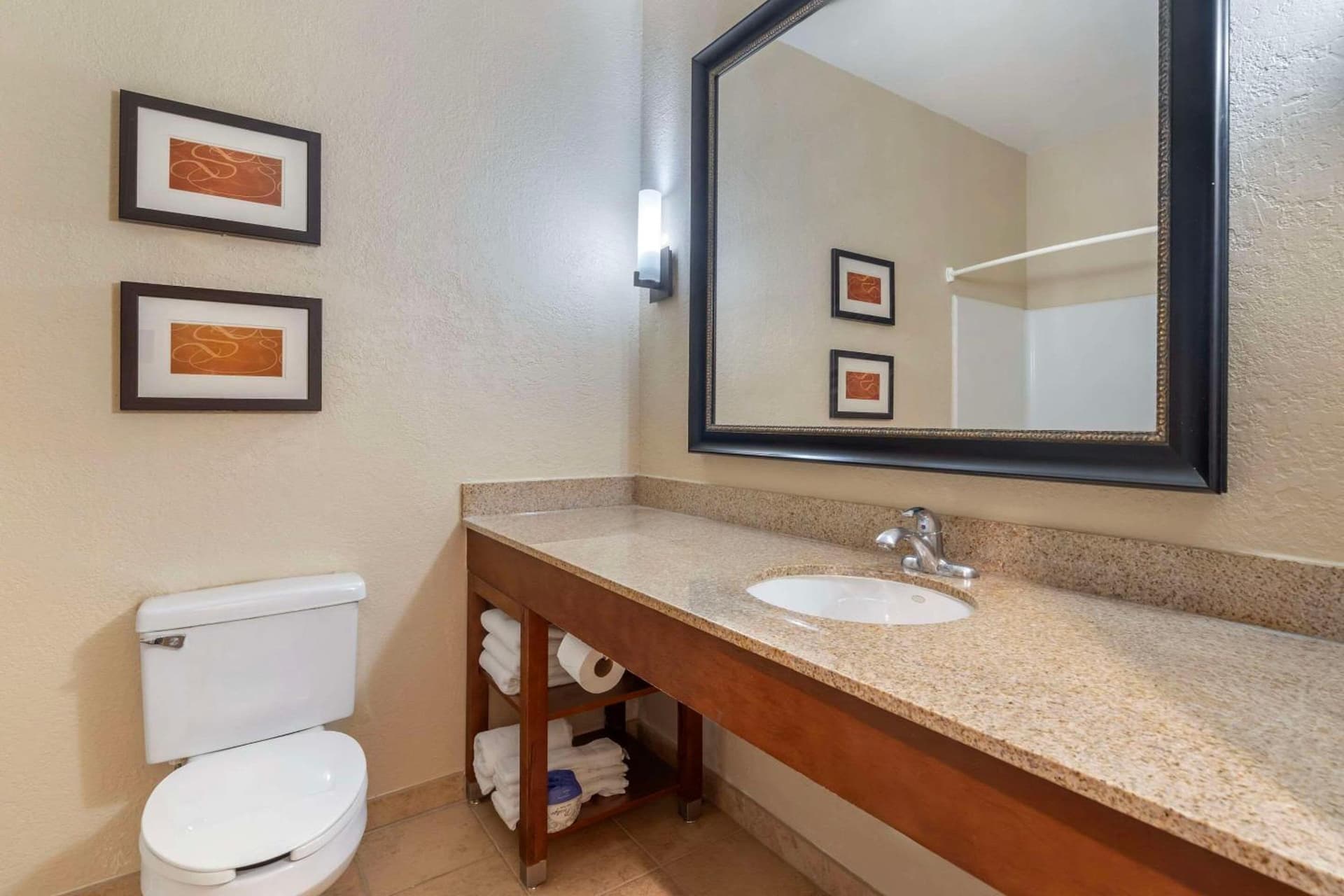 Comfort Suites McKinney-Allen interior in McKinney, TX — gallery photo 2