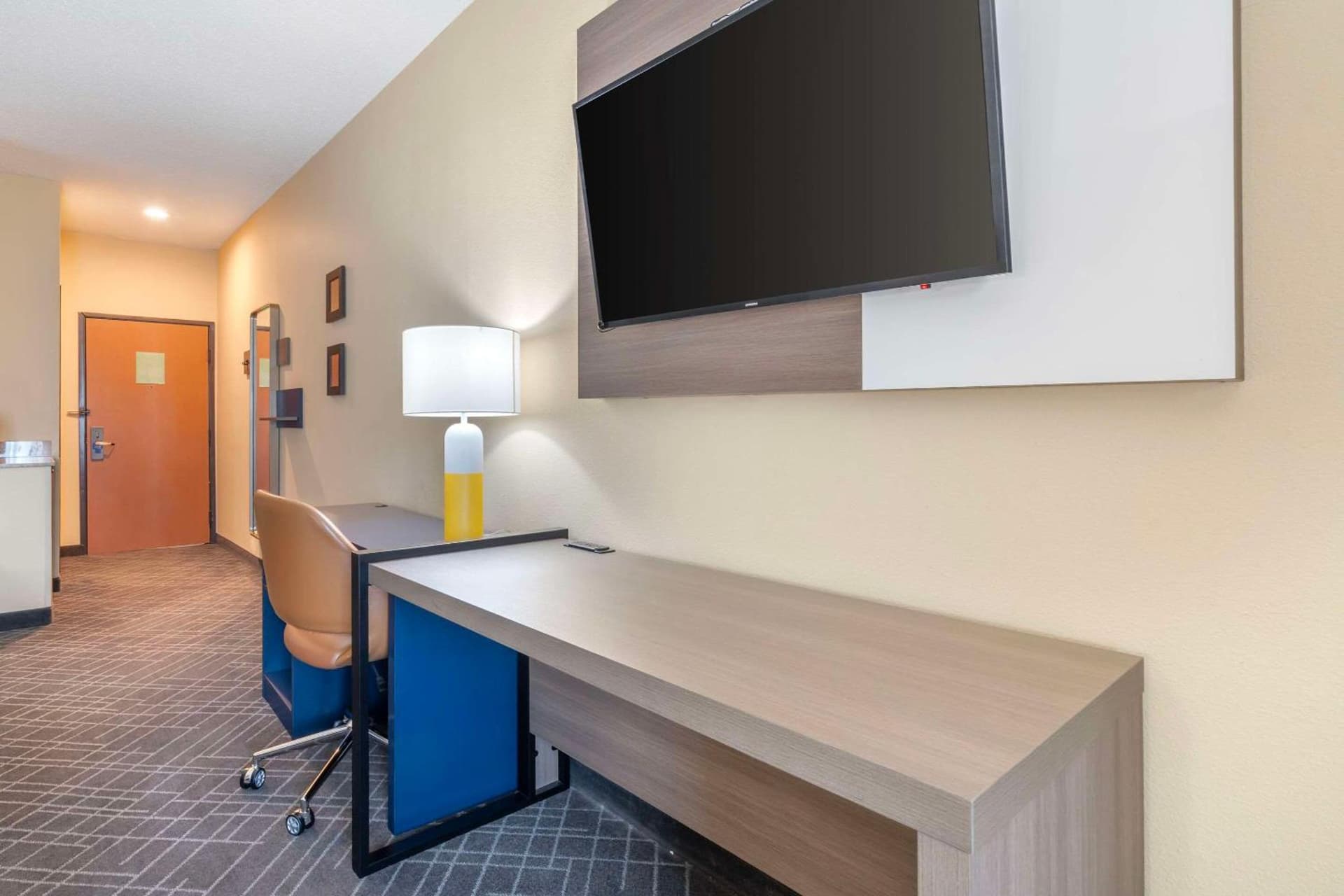Comfort Suites McKinney-Allen gallery photo in McKinney, TX — image 9