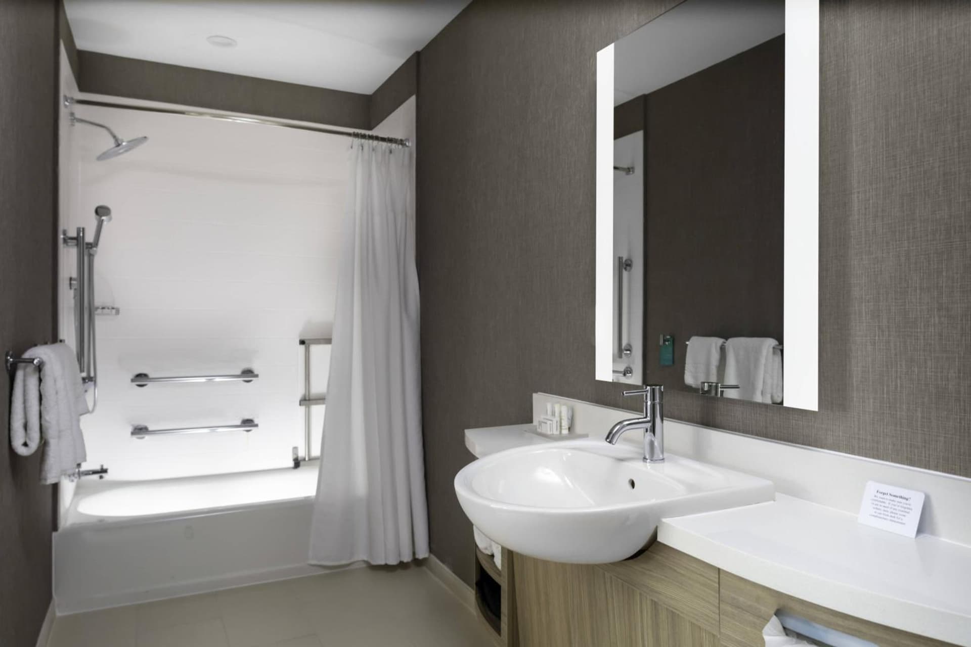 SpringHill Suites Kansas City Airport interior in Kansas City, KS — gallery photo 2