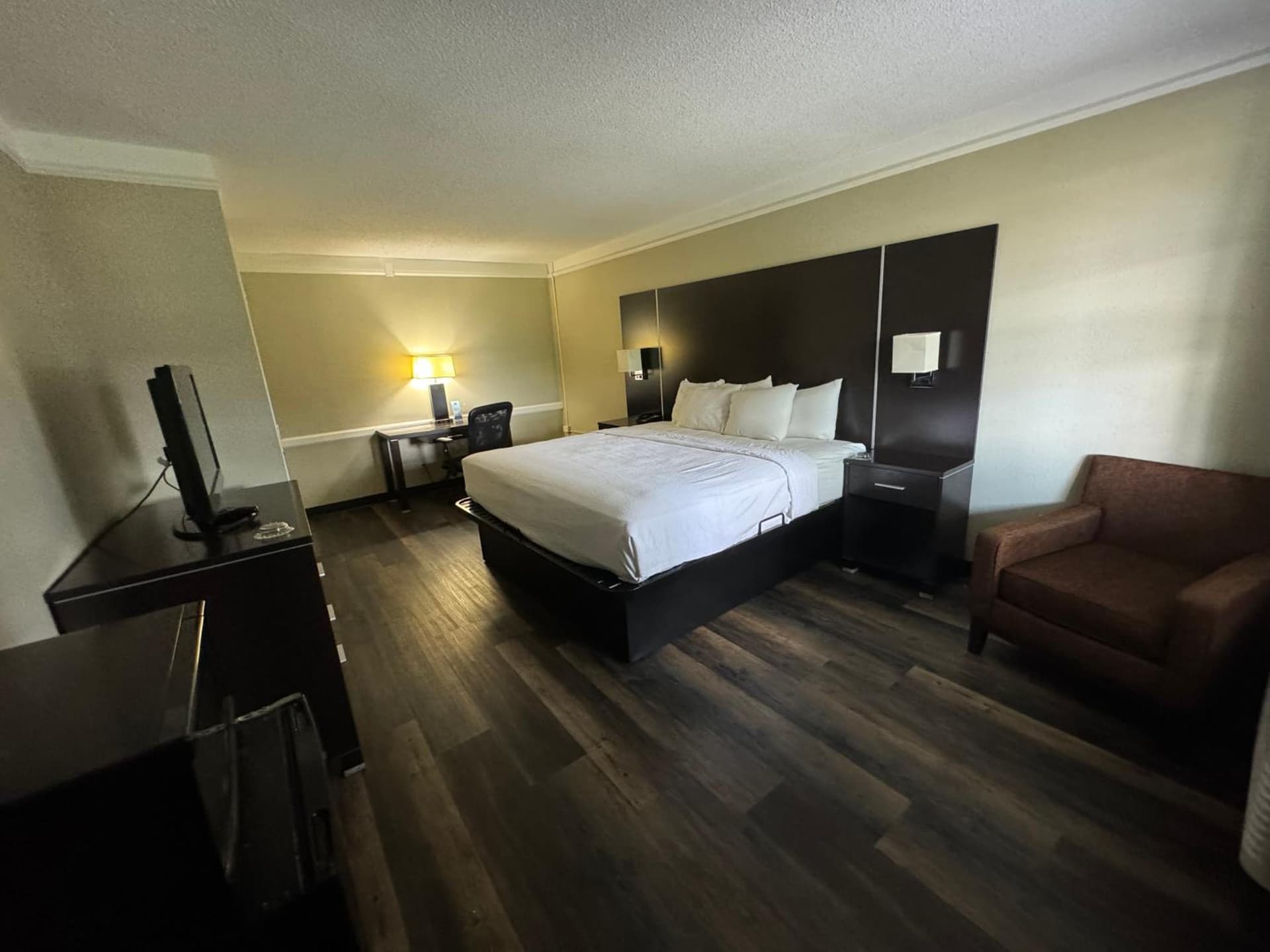 Quality Inn & Suites Tuscaloosa near University gallery photo in Tuscaloosa, AL — image 33