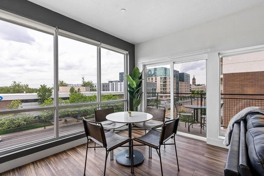 Gorgeous Central City 2BD 2BA featured exterior or lobby in Salt Lake City, UT — similar hotel