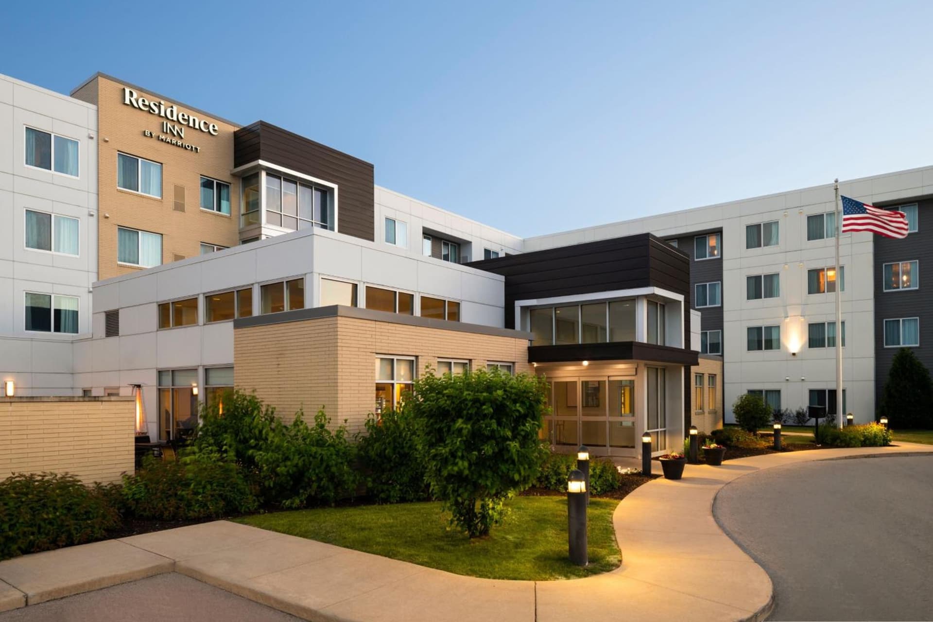 Residence Inn by Marriott Milwaukee West interior in Wauwatosa, WI — gallery photo 2