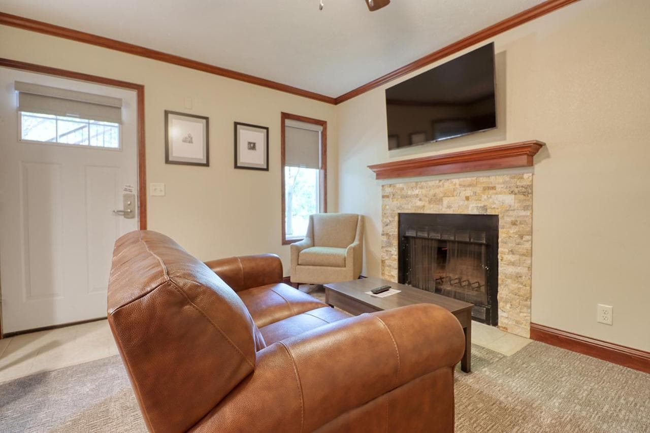 Annabell Gardens gallery photo in Lincoln, NE — image 8