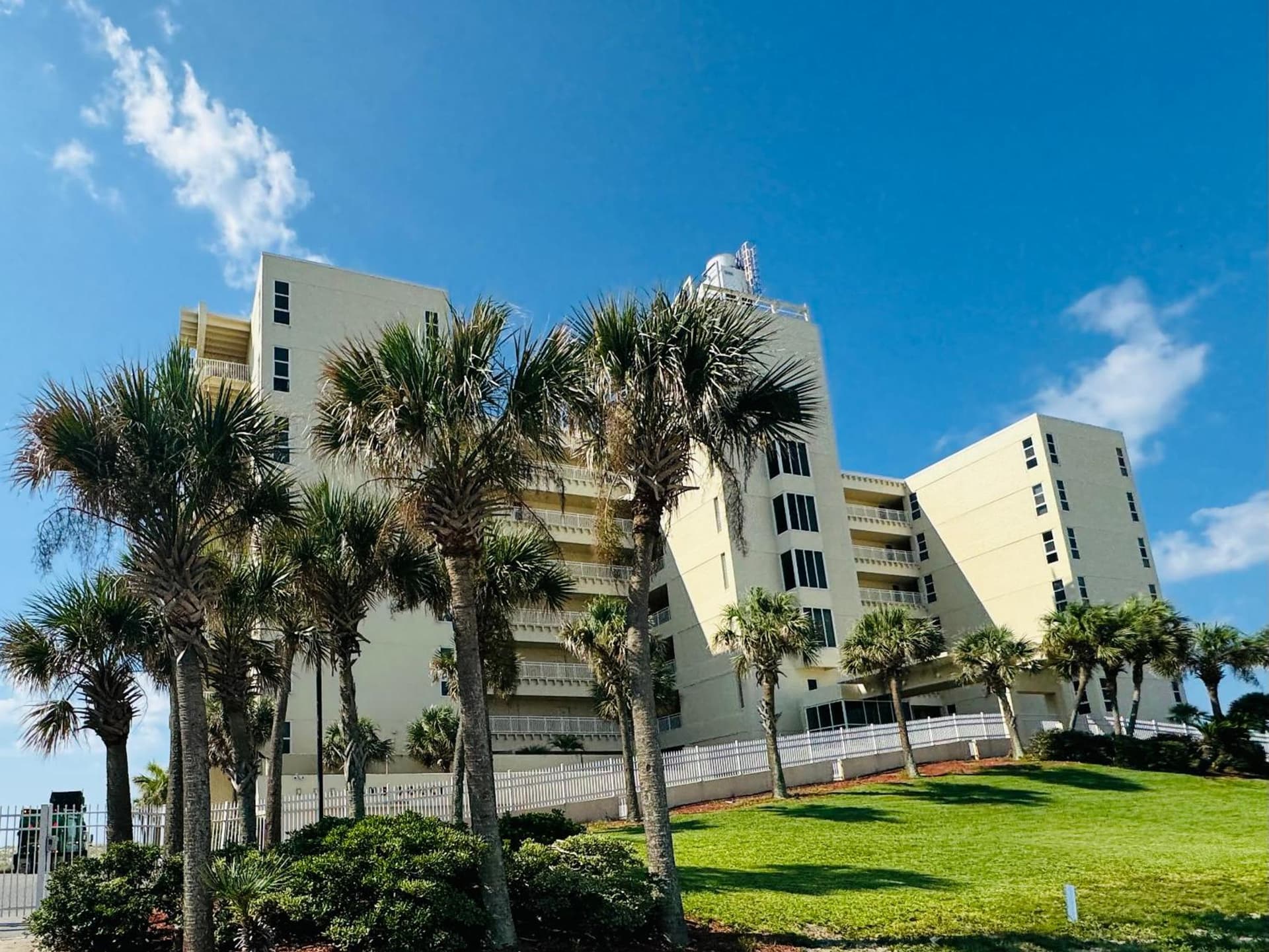 Pensacola, Oceanfront Paradise With Private Beach property views in Pensacola Beach — gallery photo 3