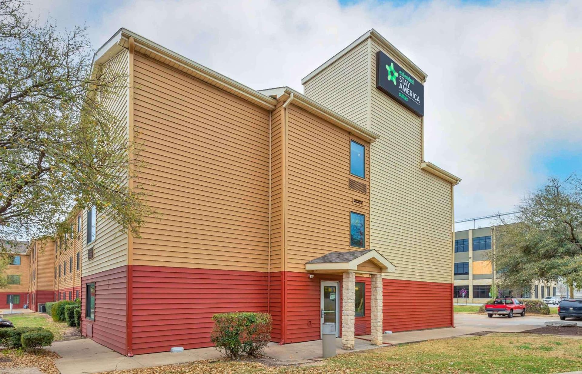 Extended Stay America Select Suites - Austin - Round Rock - North interior in Round Rock, TX — gallery photo 2