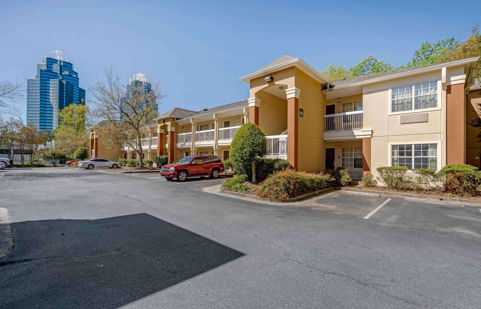 Extended Stay America Select Suites - Atlanta - Perimeter - Hammond Drive property views in Atlanta, GA — gallery photo 3