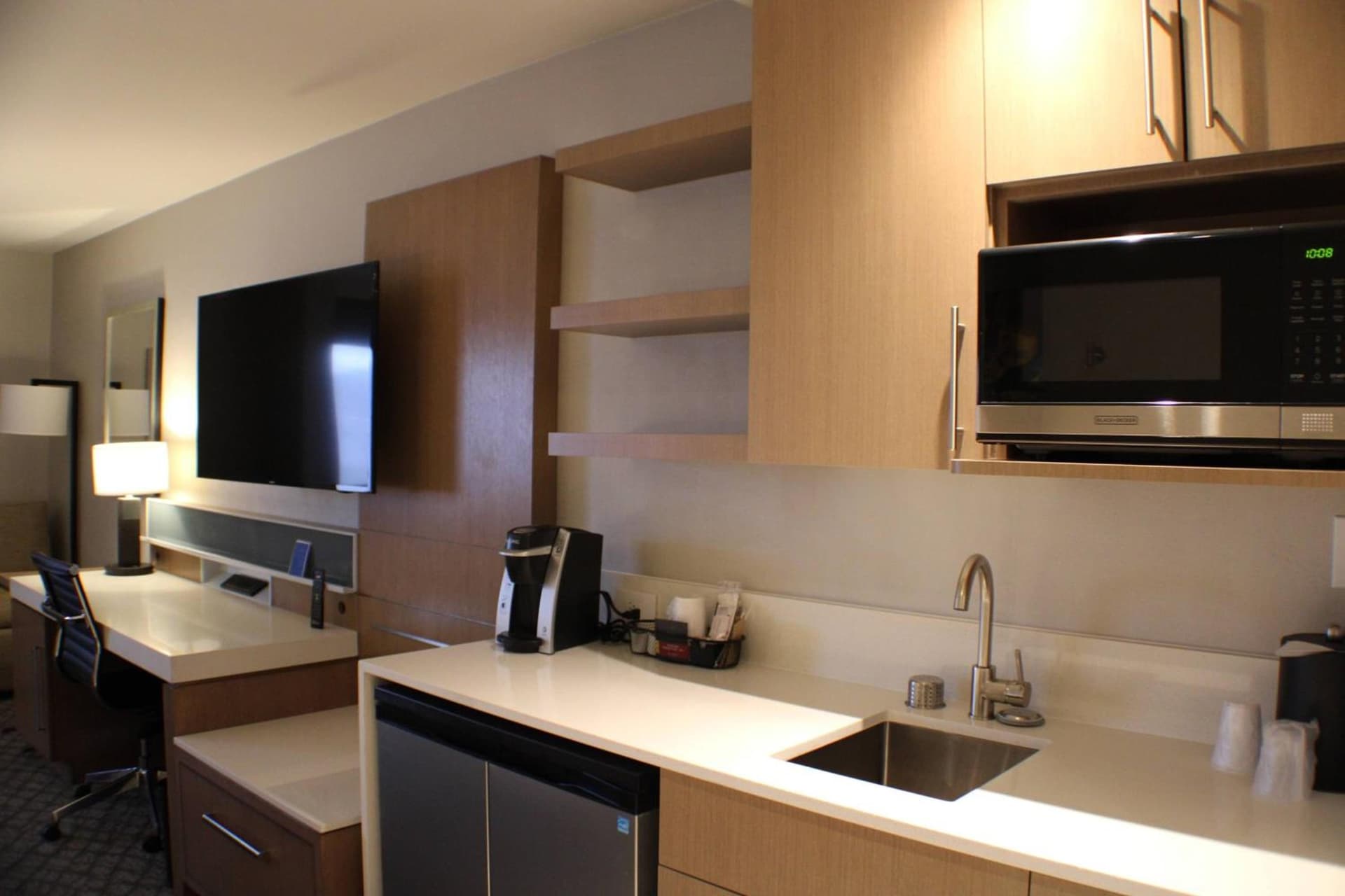 Delta Hotels by Marriott Seattle Everett gallery photo in Everett, WA — image 42