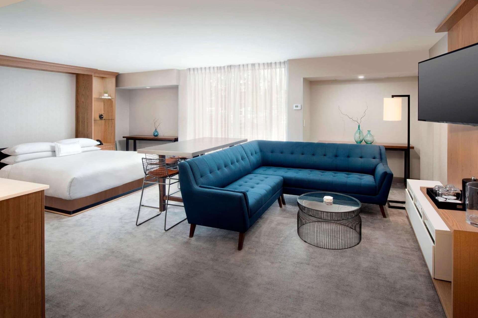 Delta Hotels by Marriott Seattle Everett gallery photo in Everett, WA — image 9