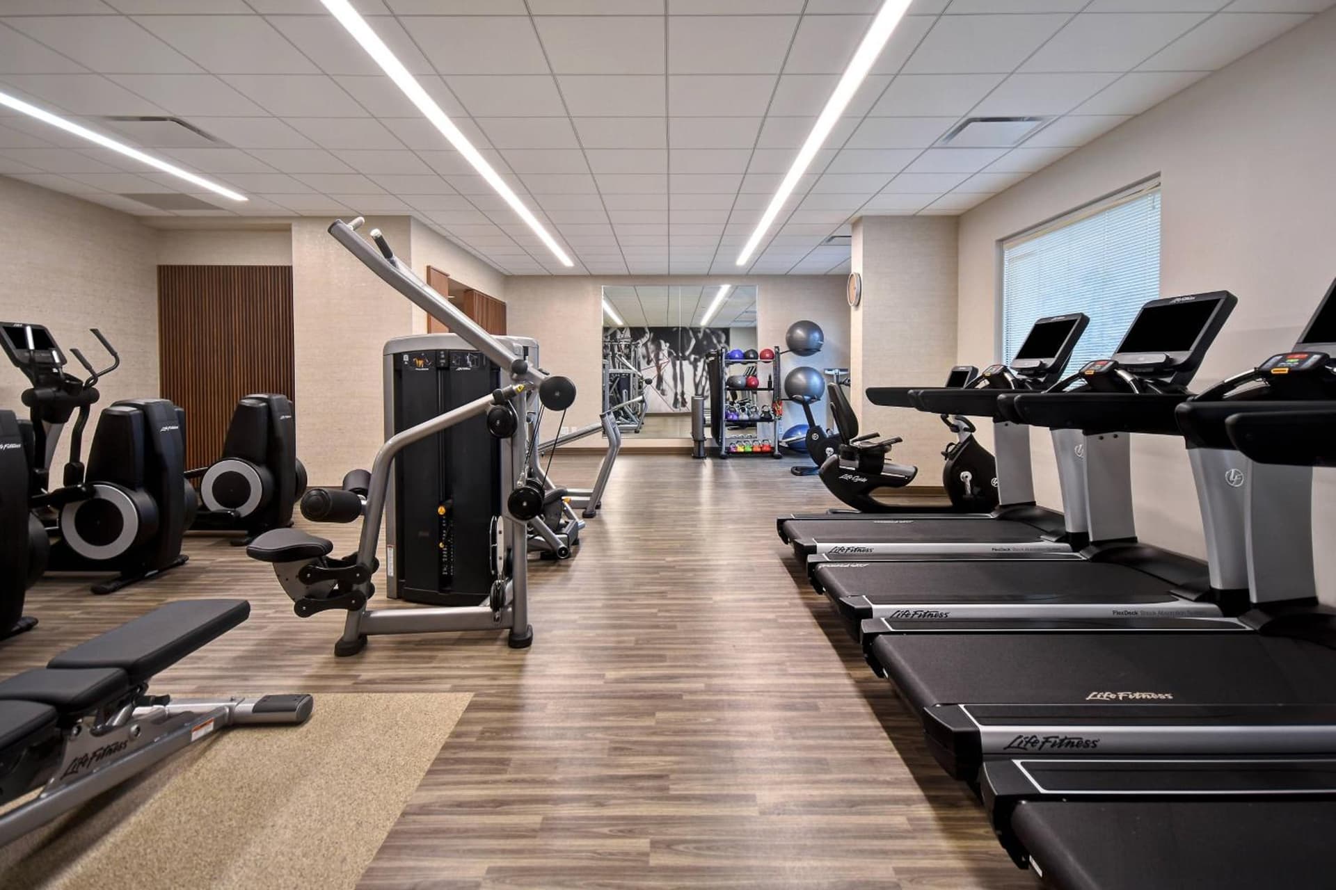 Dallas/Fort Worth Marriott Hotel & Golf Club at Champions Circle interior in Roanoke, TX — gallery photo 2