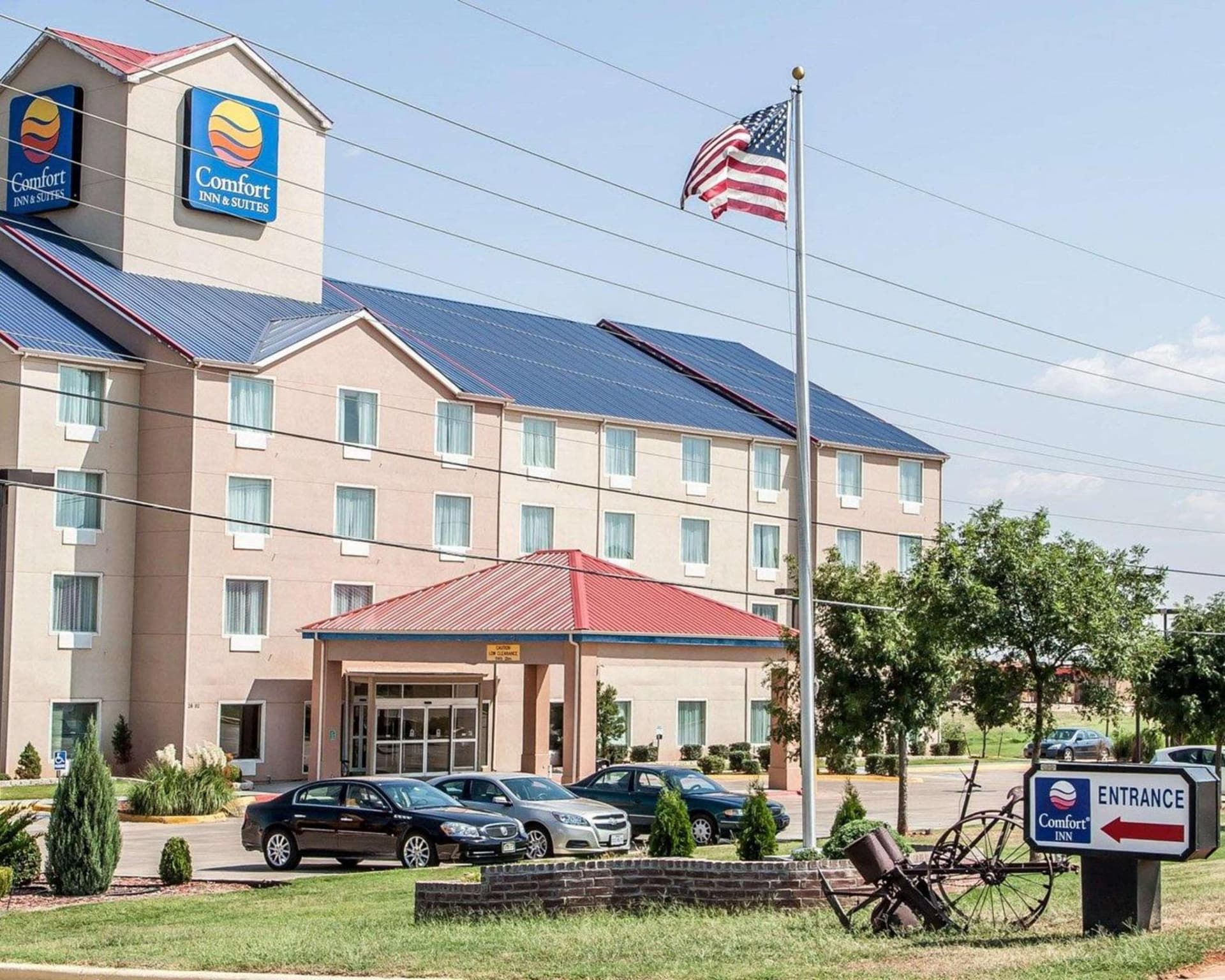 Comfort Inn & Suites Elk City South interior in Elk City, OK — gallery photo 2