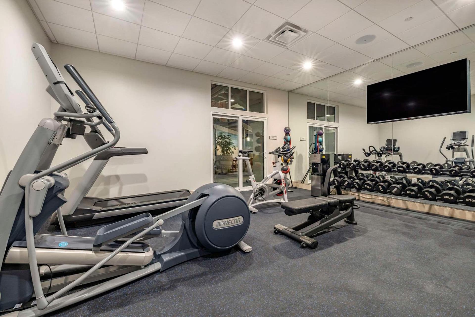 Cambria Hotel Calabasas - Malibu gallery photo in Calabasas, CA — image 4