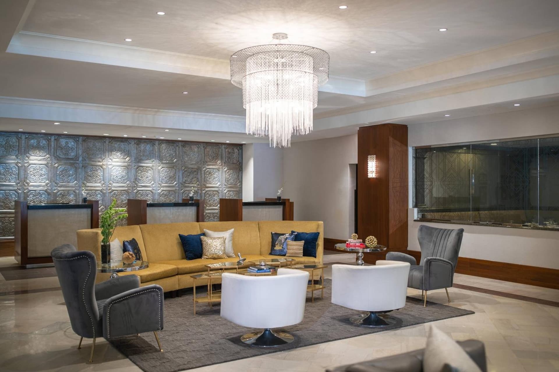Renaissance Des Moines Savery Hotel gallery photo in Des Moines, IA — image 46