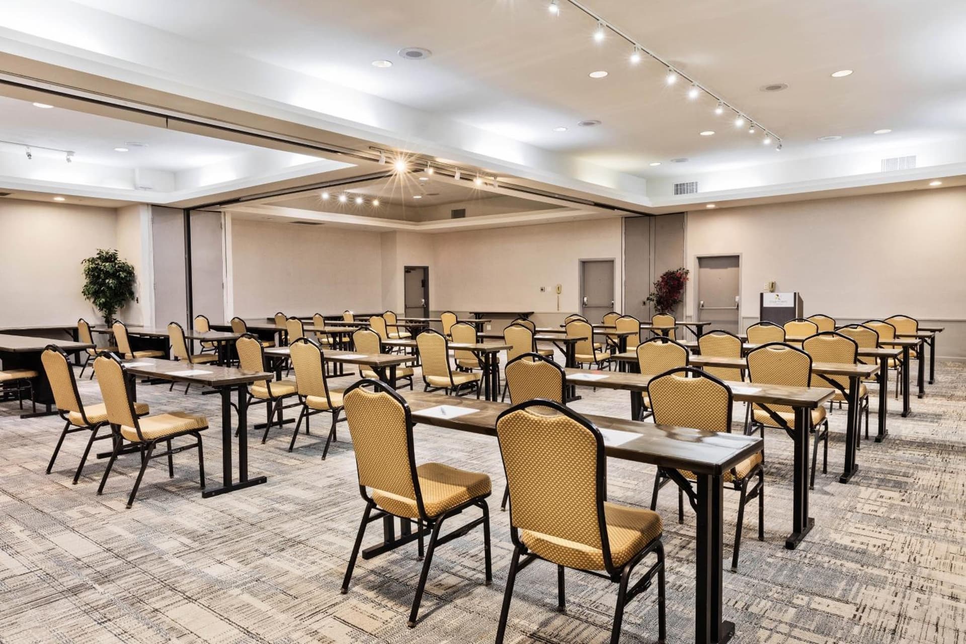 Four Points by Sheraton Ventura Harbor Resort gallery photo in Ventura, CA — image 29