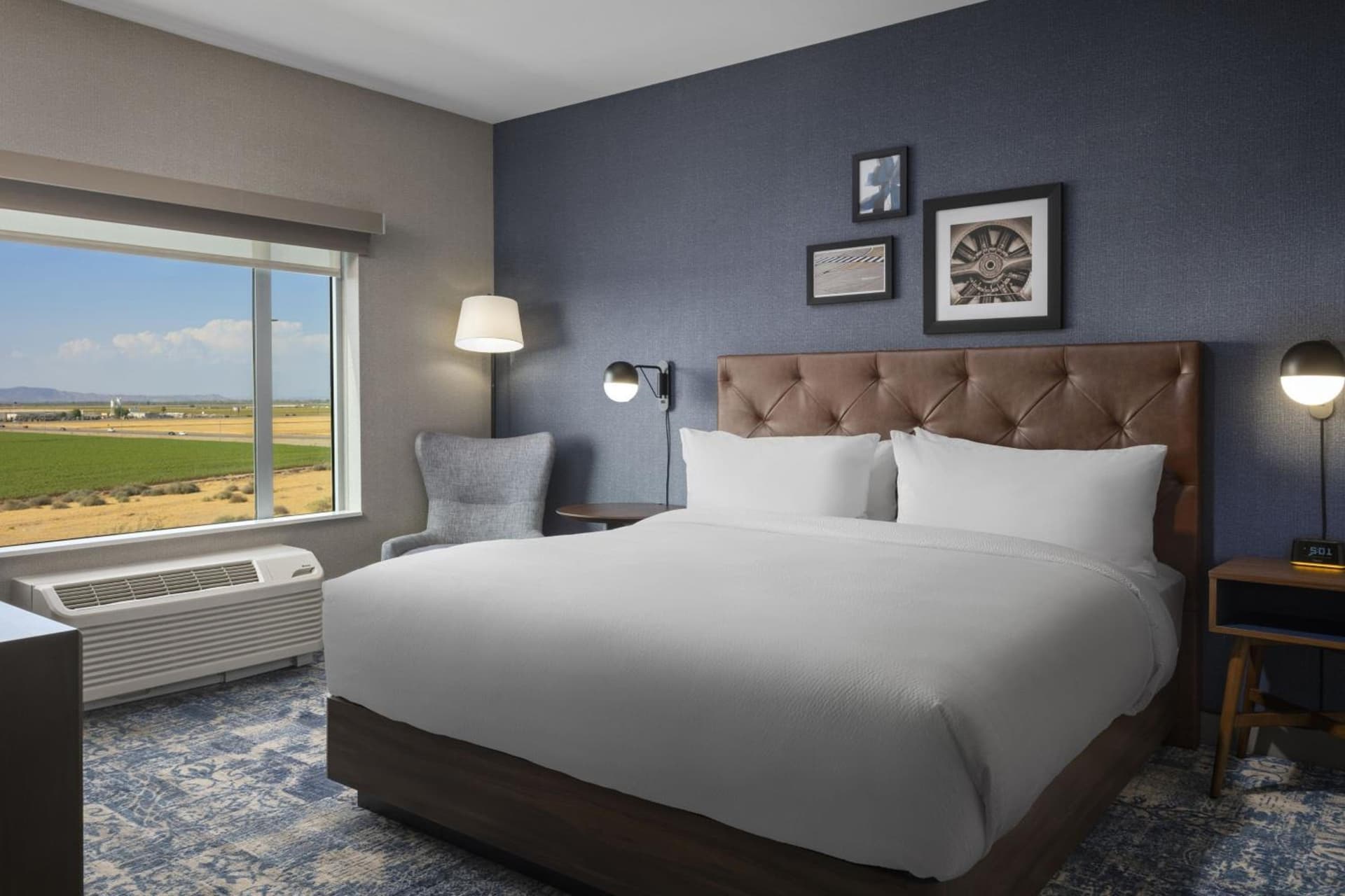 Four Points by Sheraton Yuma interior in Yuma, AZ — gallery photo 2