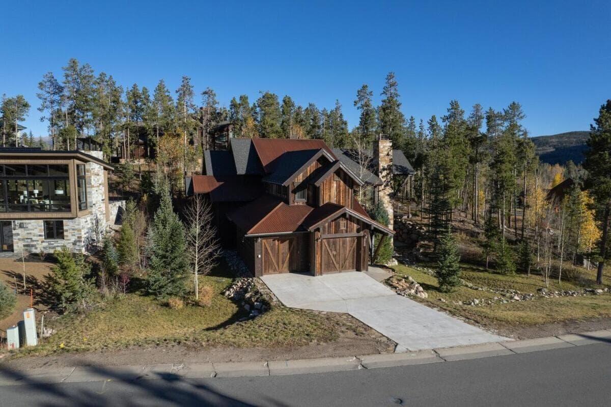 Mountain Retreat interior in Frisco, CO — gallery photo 2