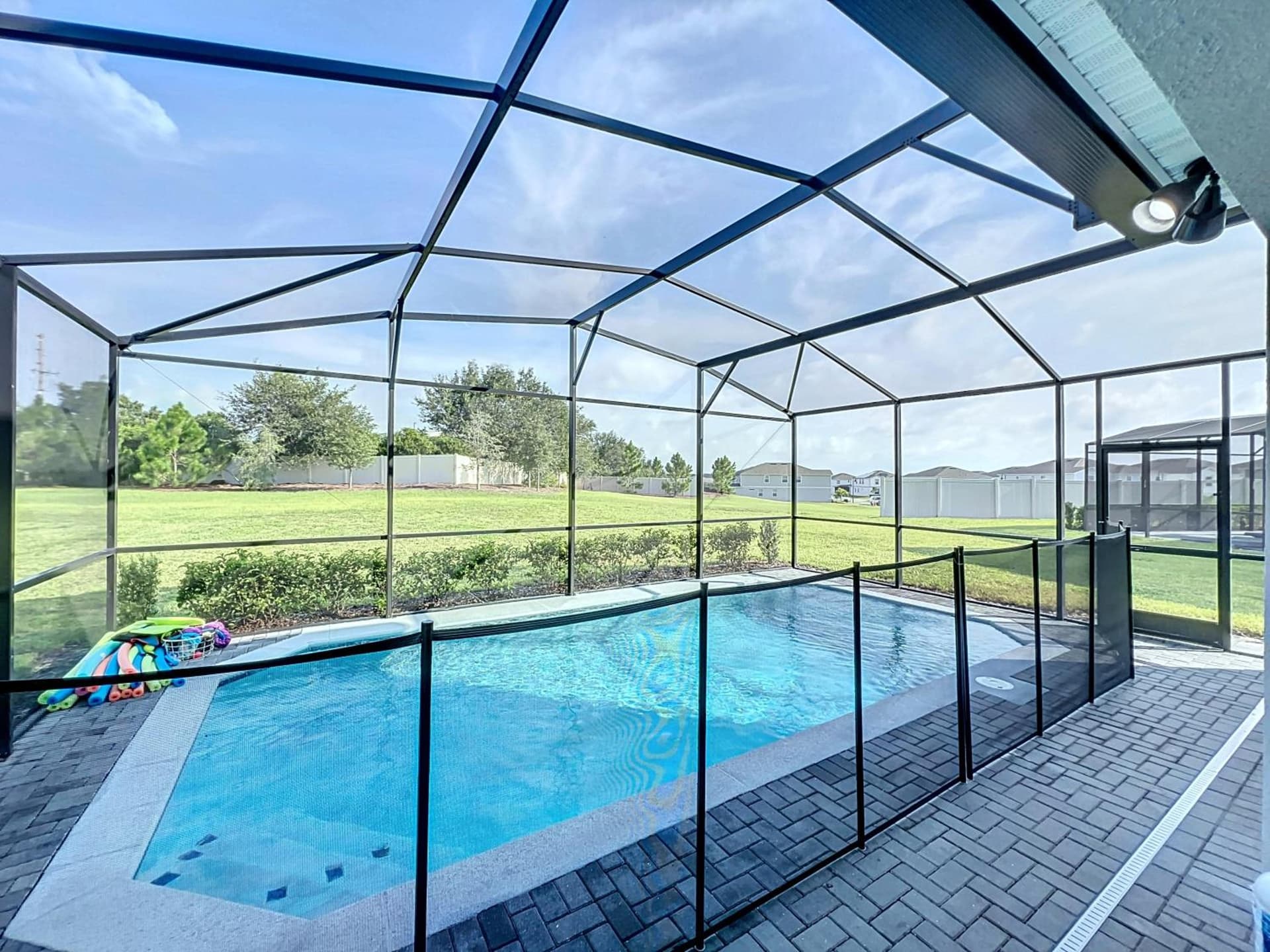 Disney retreat themed 5 bedrooms interior in Davenport, FL — gallery photo 2