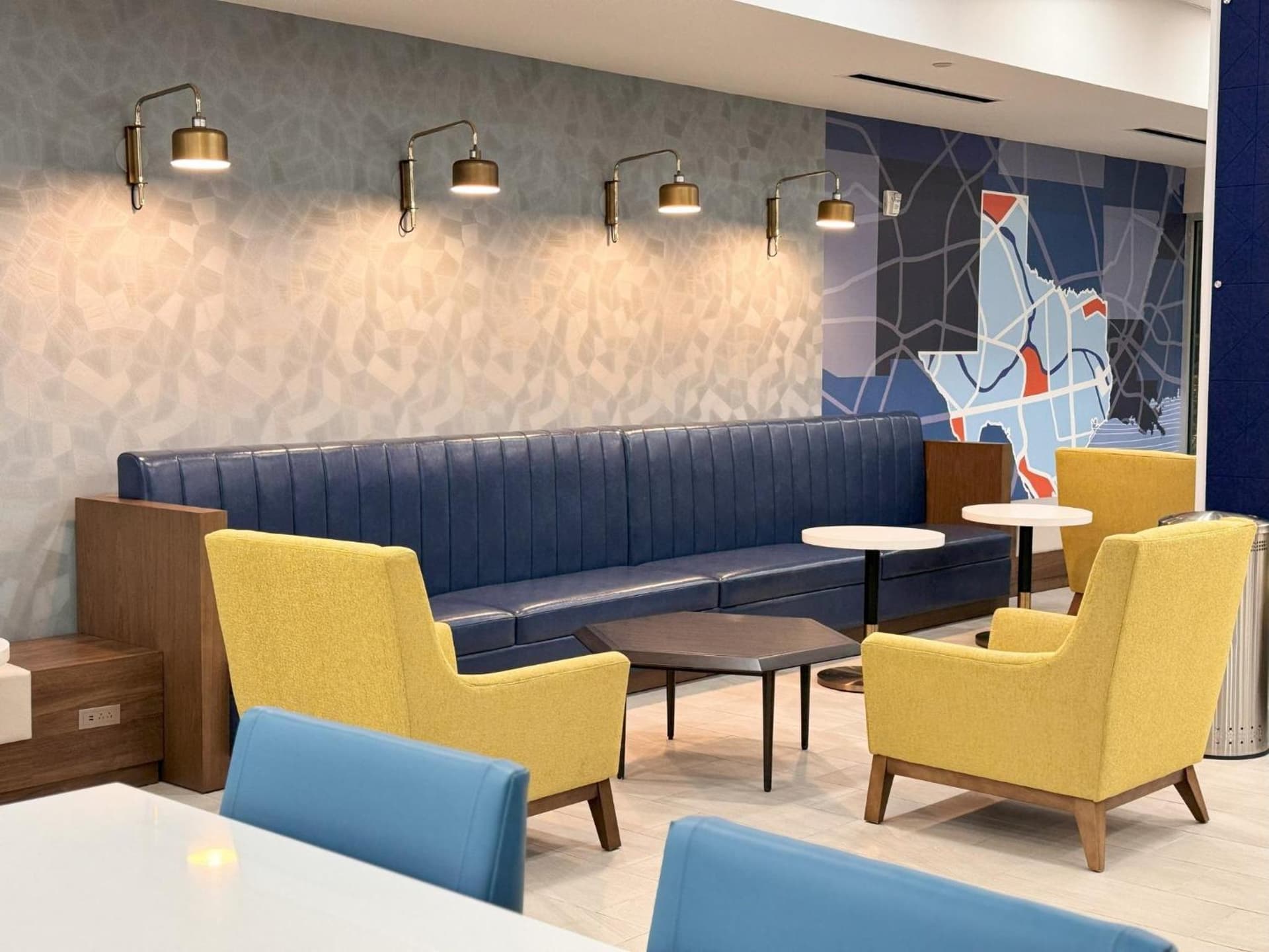 Holiday Inn Express Corpus Christi - Beachfront by IHG gallery photo in Corpus Christi, TX — image 12