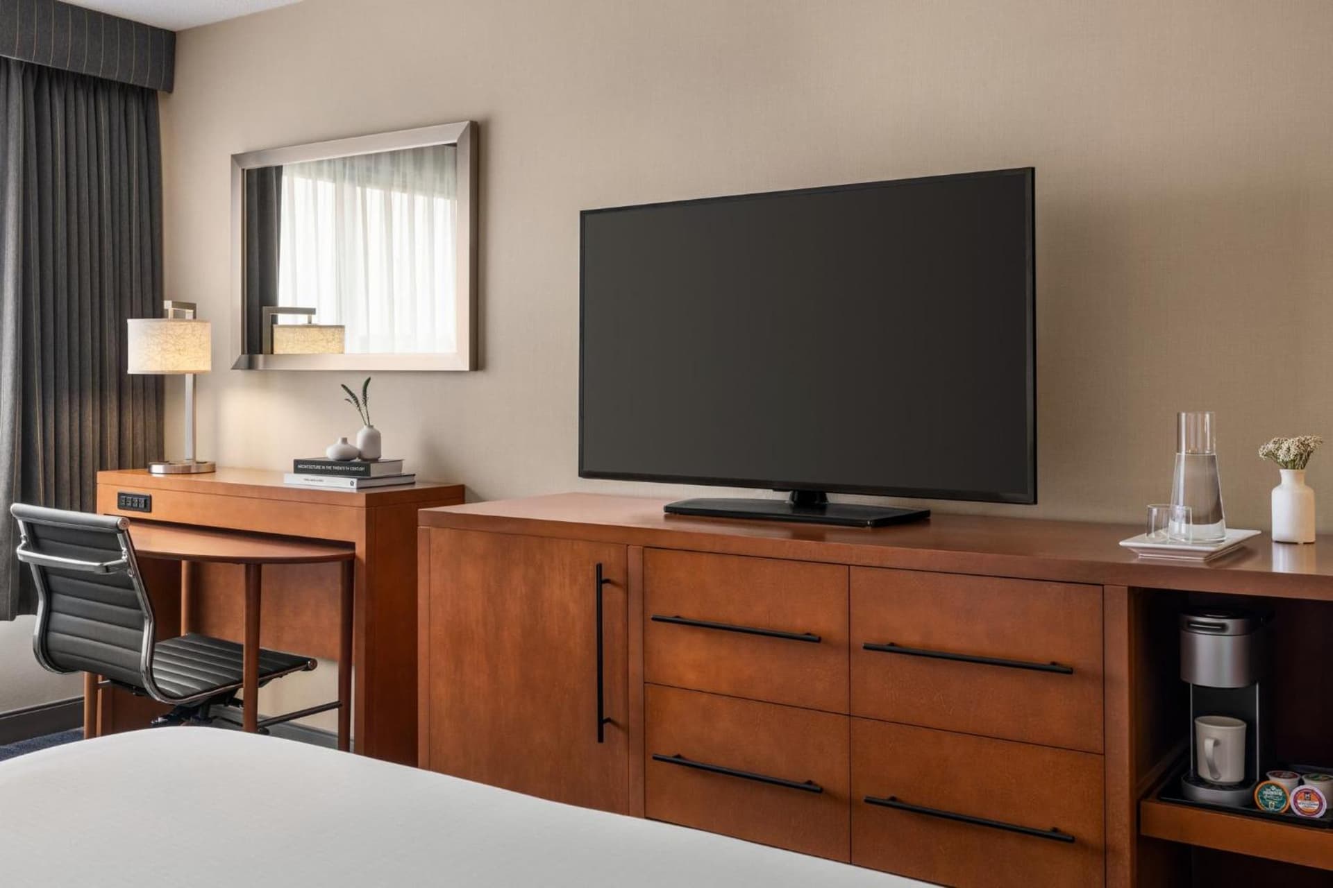 Crowne Plaza Auburn Hills by IHG gallery photo in Auburn Hills, MI — image 4