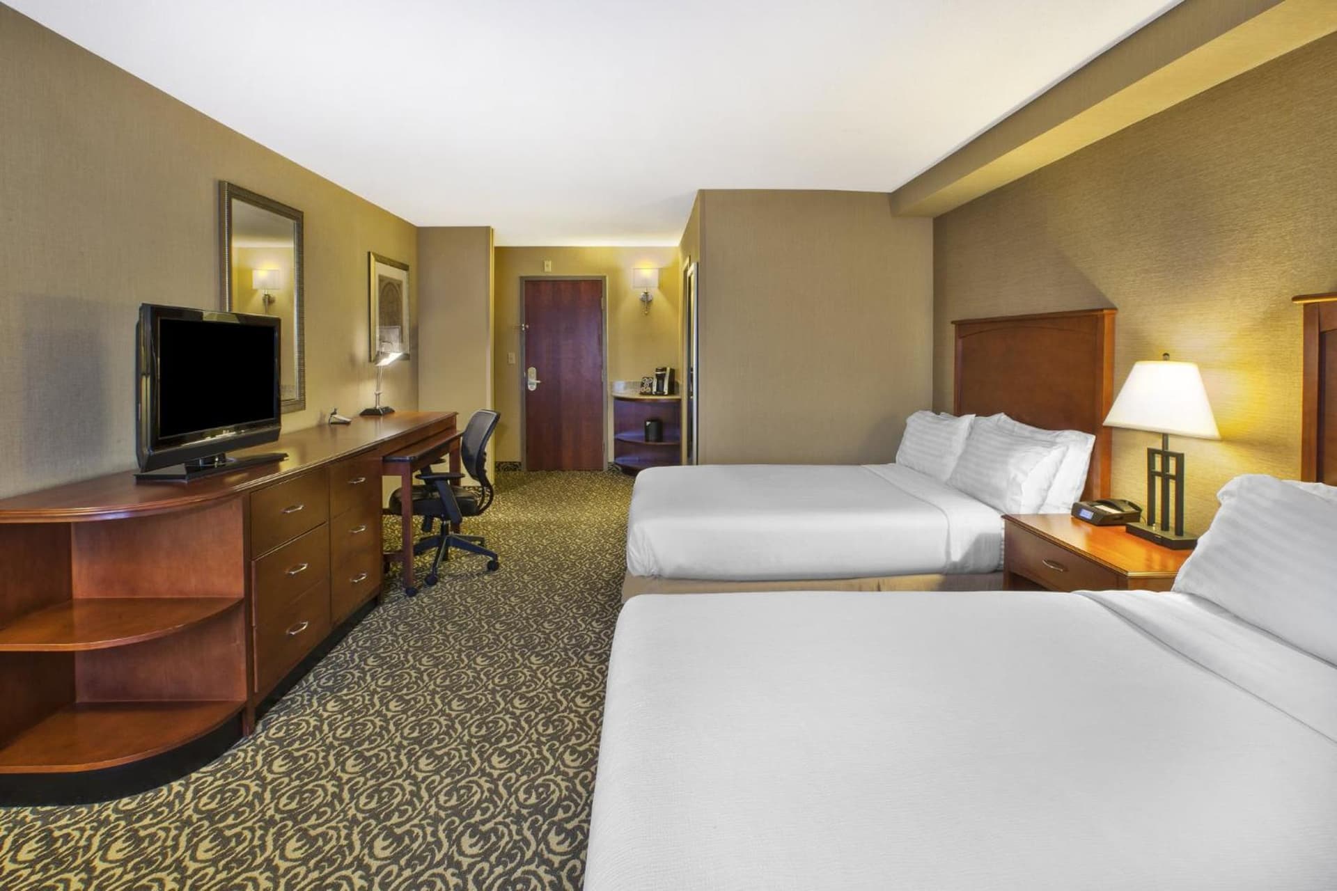 Holiday Inn National Airport/Crystal City by IHG gallery photo in Arlington, VA — image 39