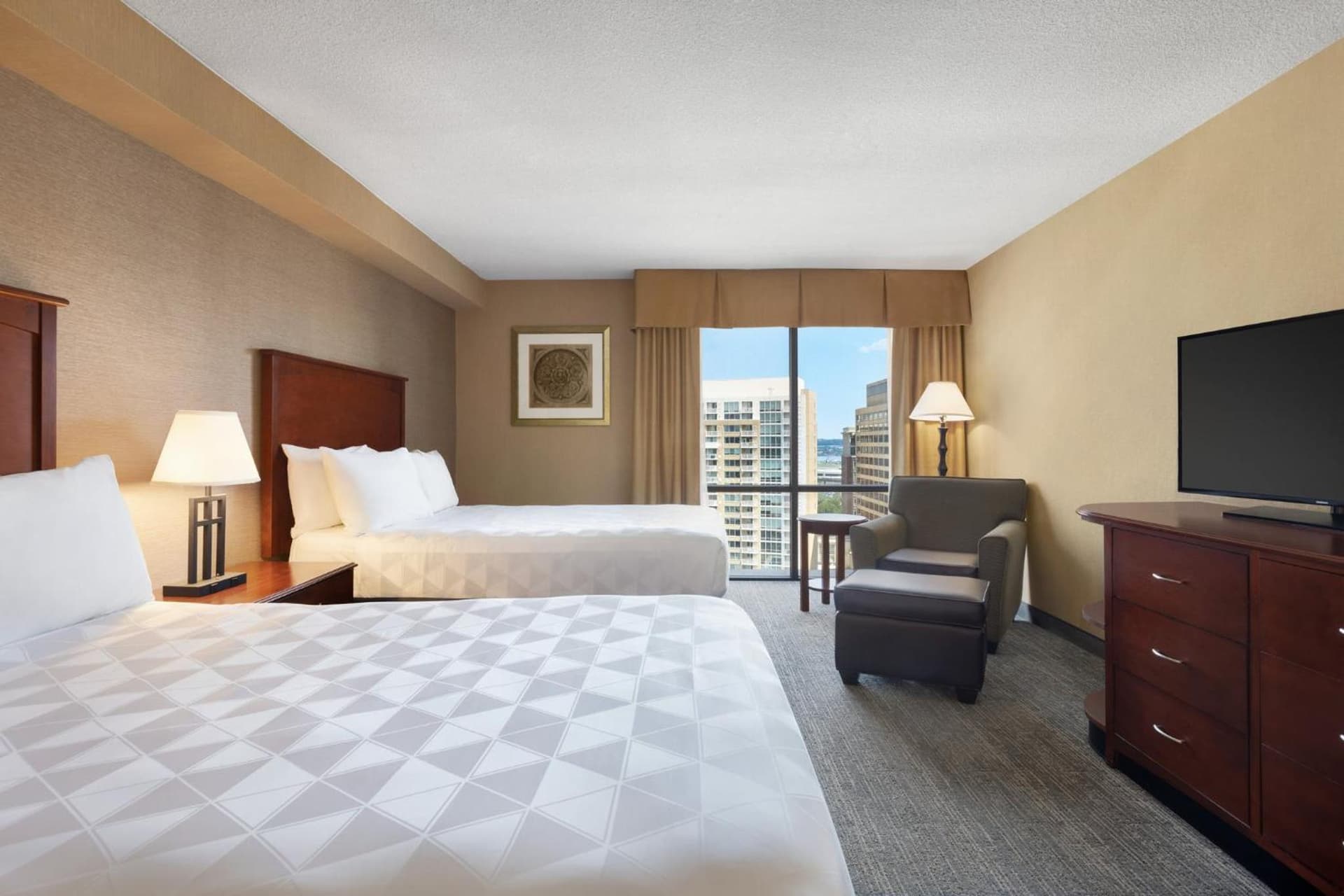 Holiday Inn National Airport/Crystal City by IHG gallery photo in Arlington, VA — image 32