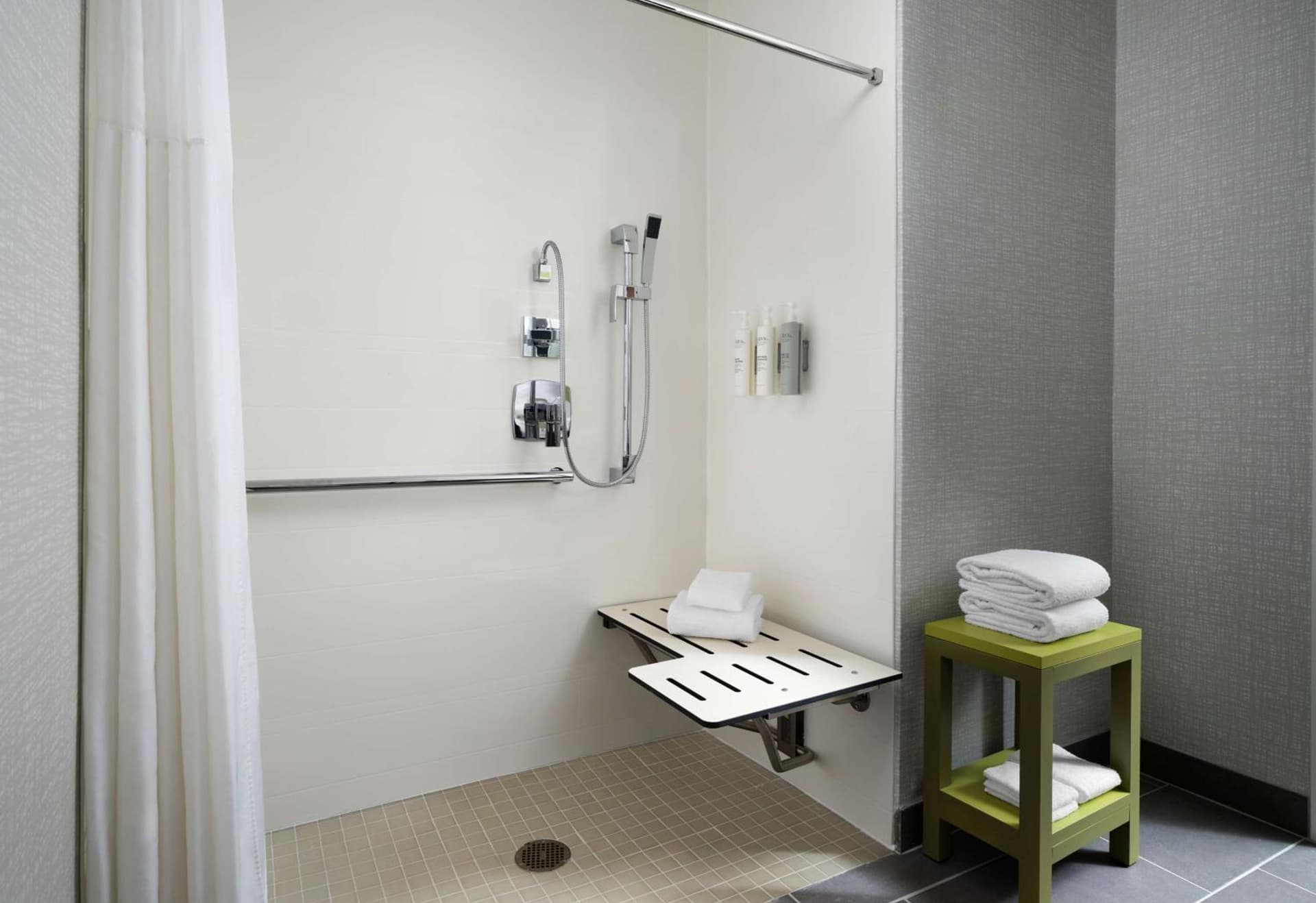 Hampton Inn San Diego/Del Mar gallery photo in San Diego, CA — image 11