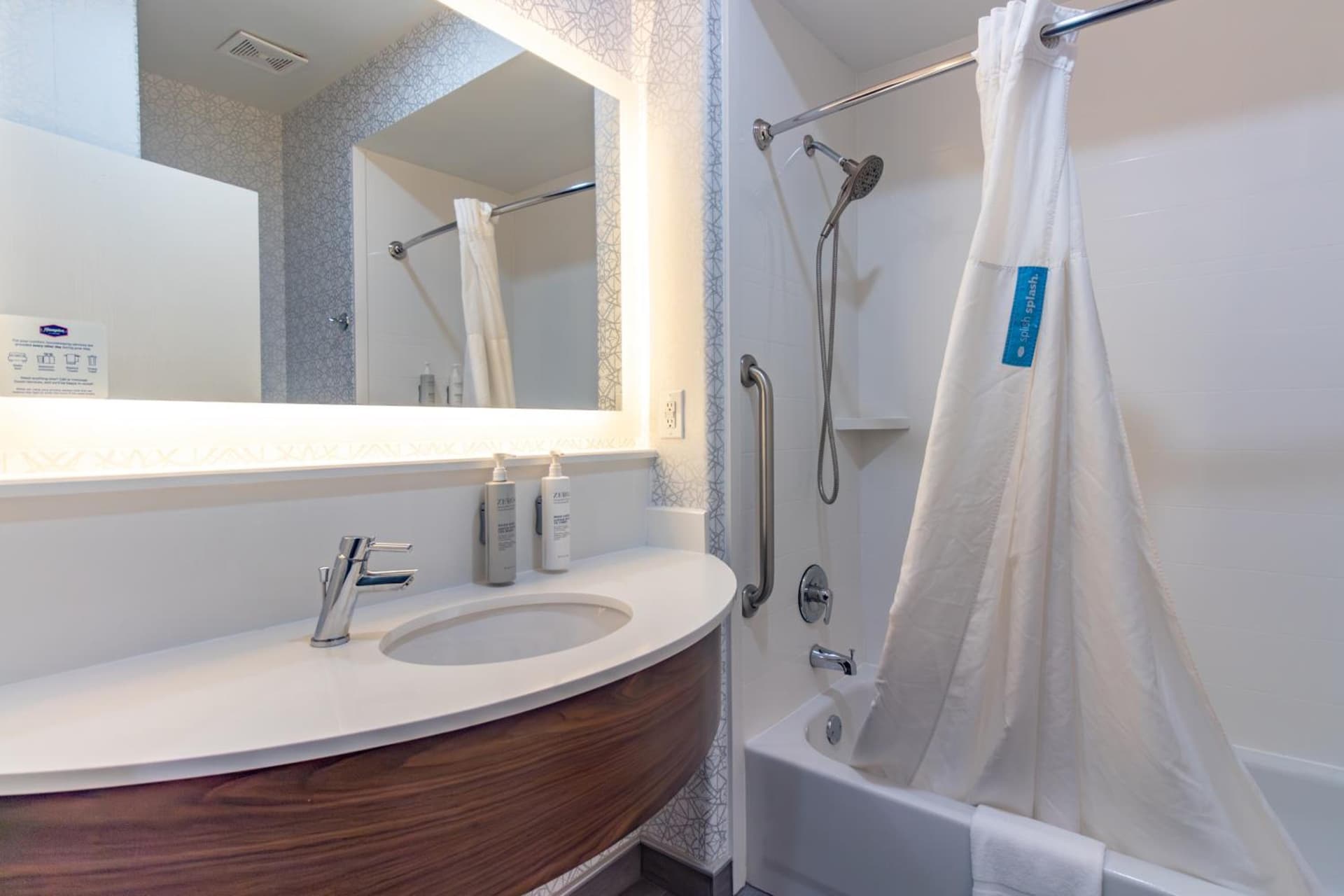 Hampton Inn & Suites Denton gallery photo in Denton, TX — image 19