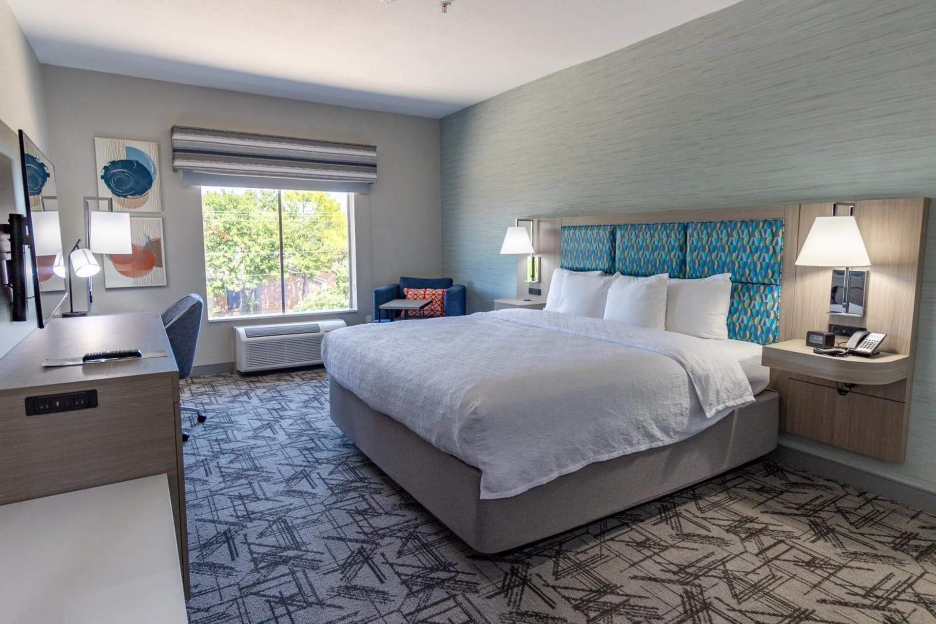 Hampton Inn & Suites Denton gallery photo in Denton, TX — image 5