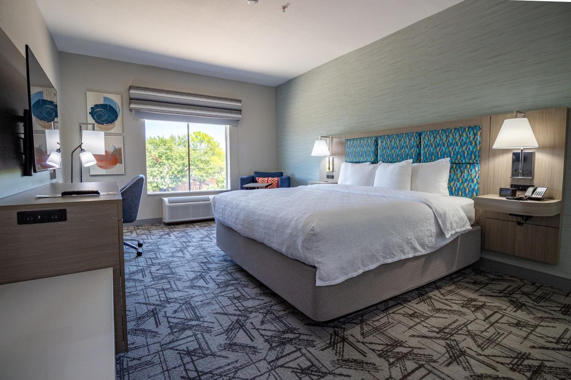 Hampton Inn & Suites Denton gallery photo in Denton, TX — image 40