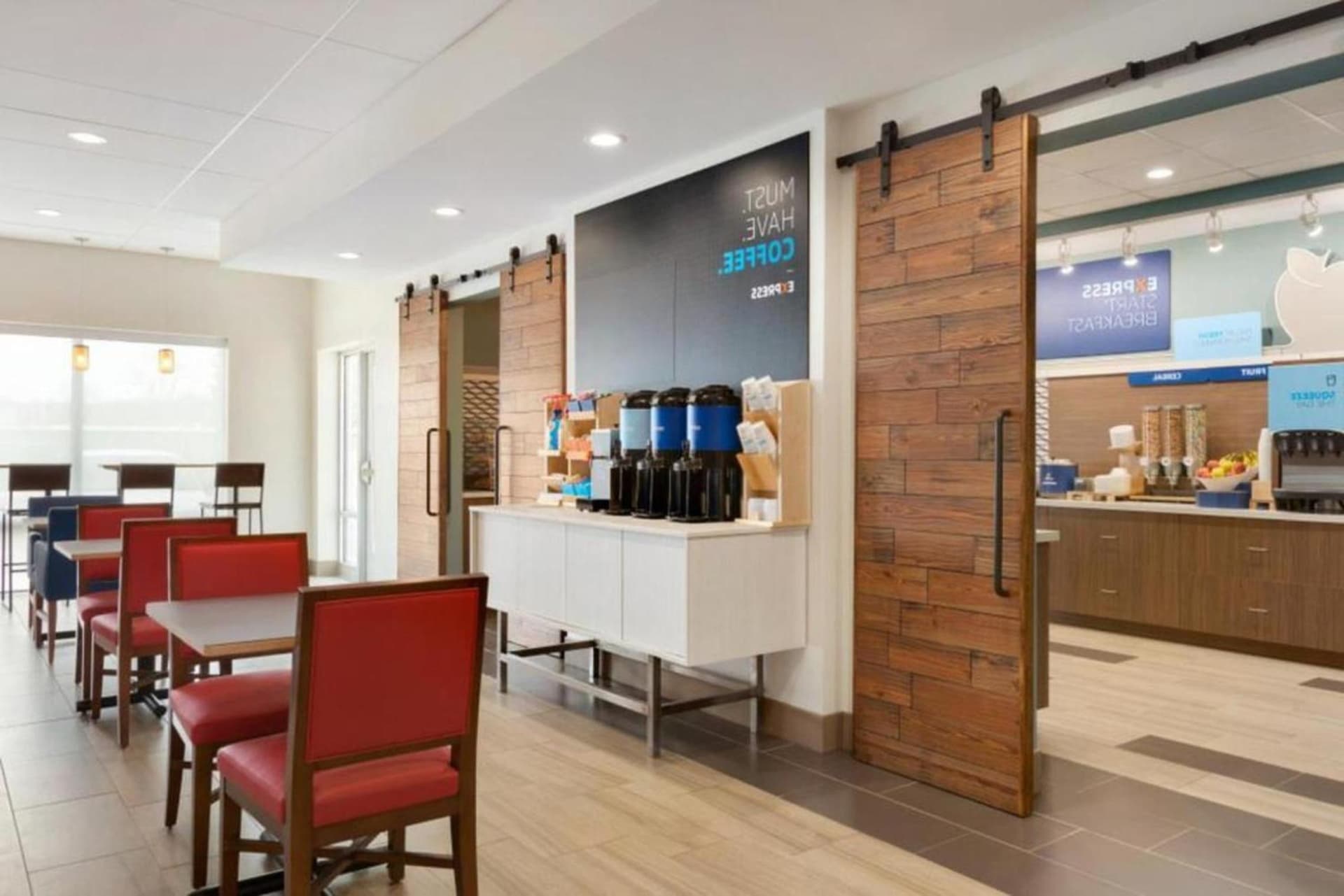 Holiday Inn Express & Suites - Cincinnati NE - Red Bank Road by IHG property views in Cincinnati, OH — gallery photo 3