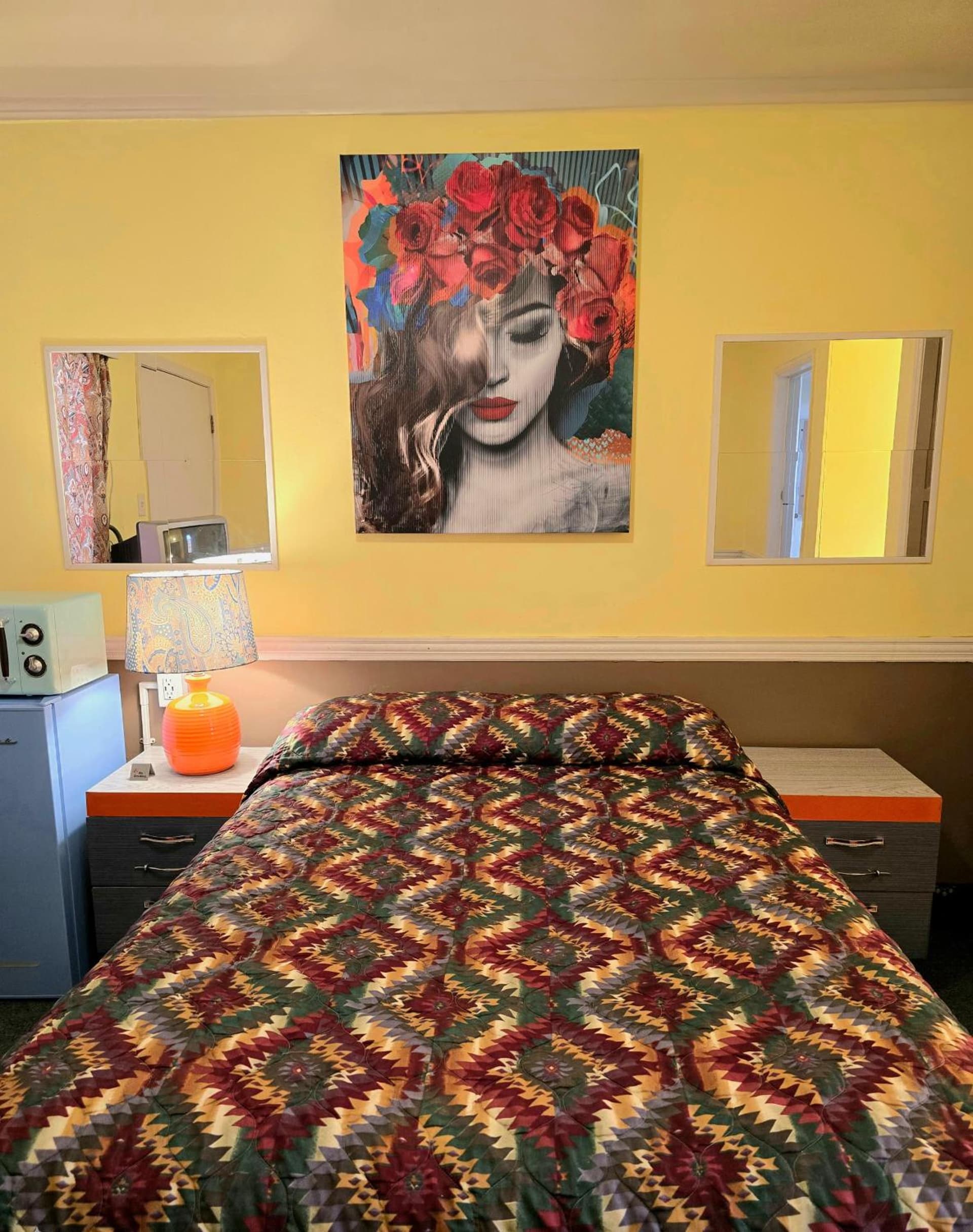 HARRY'S MAN CAVE - A Vintage Motel on the Historic 395 route - The New Star Motel Experience gallery photo in Moreno Valley, CA — image 11