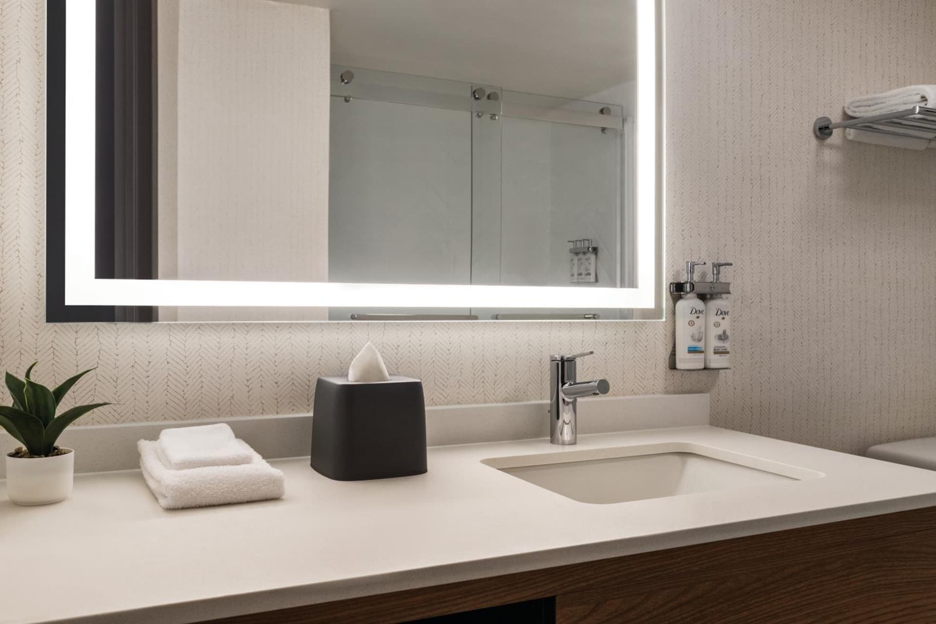 Holiday Inn Nashville Downtown - Stadium by IHG gallery photo in Nashville, TN — image 14