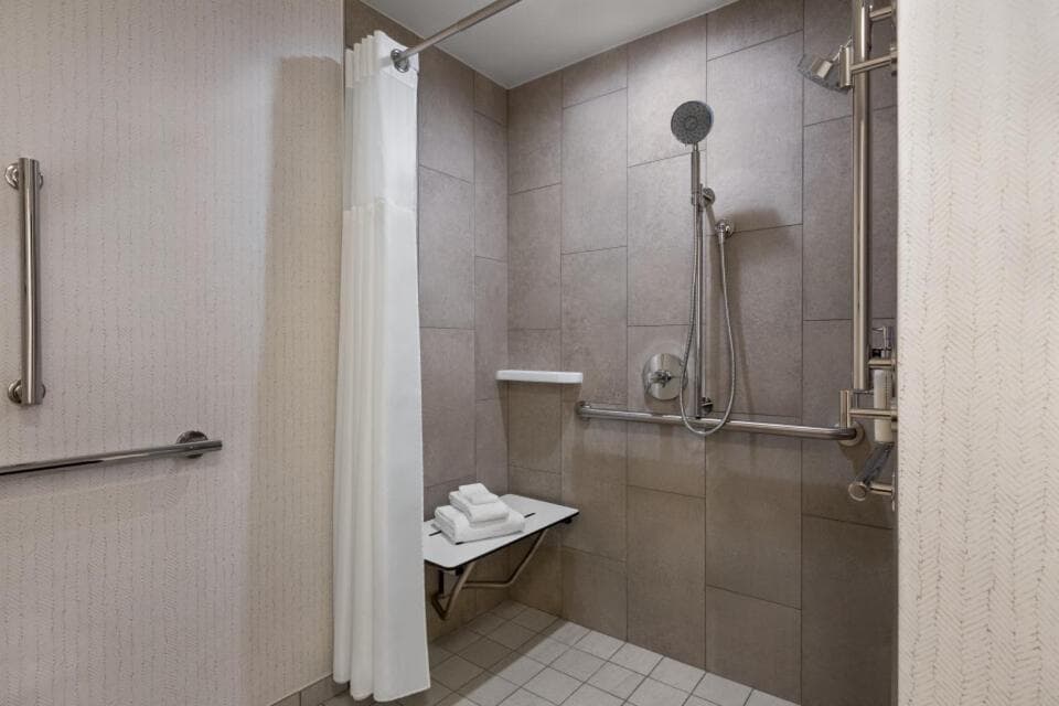 Holiday Inn Nashville Downtown - Stadium by IHG gallery photo in Nashville, TN — image 10