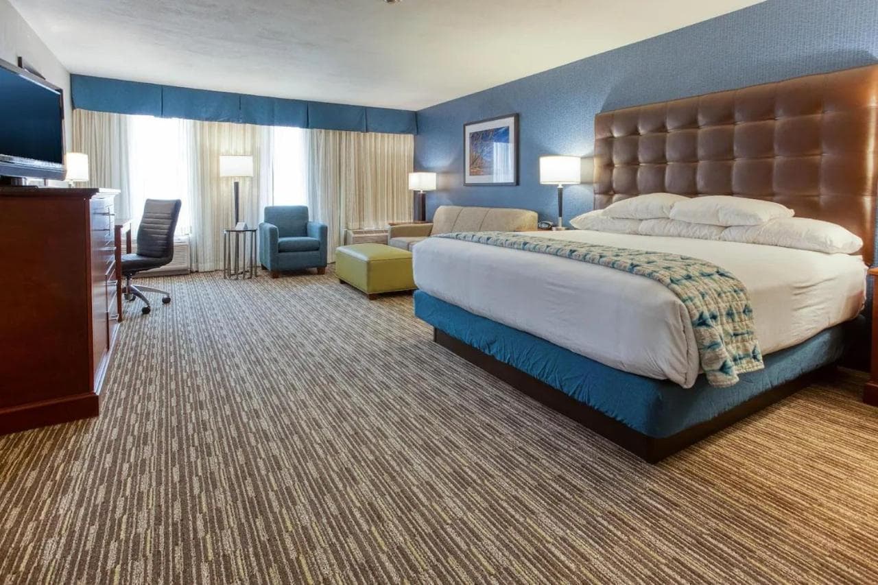 Heritage Inn & Suites St Louis Fenton, Trademark by Wyndham gallery photo in Fenton, MO — image 6