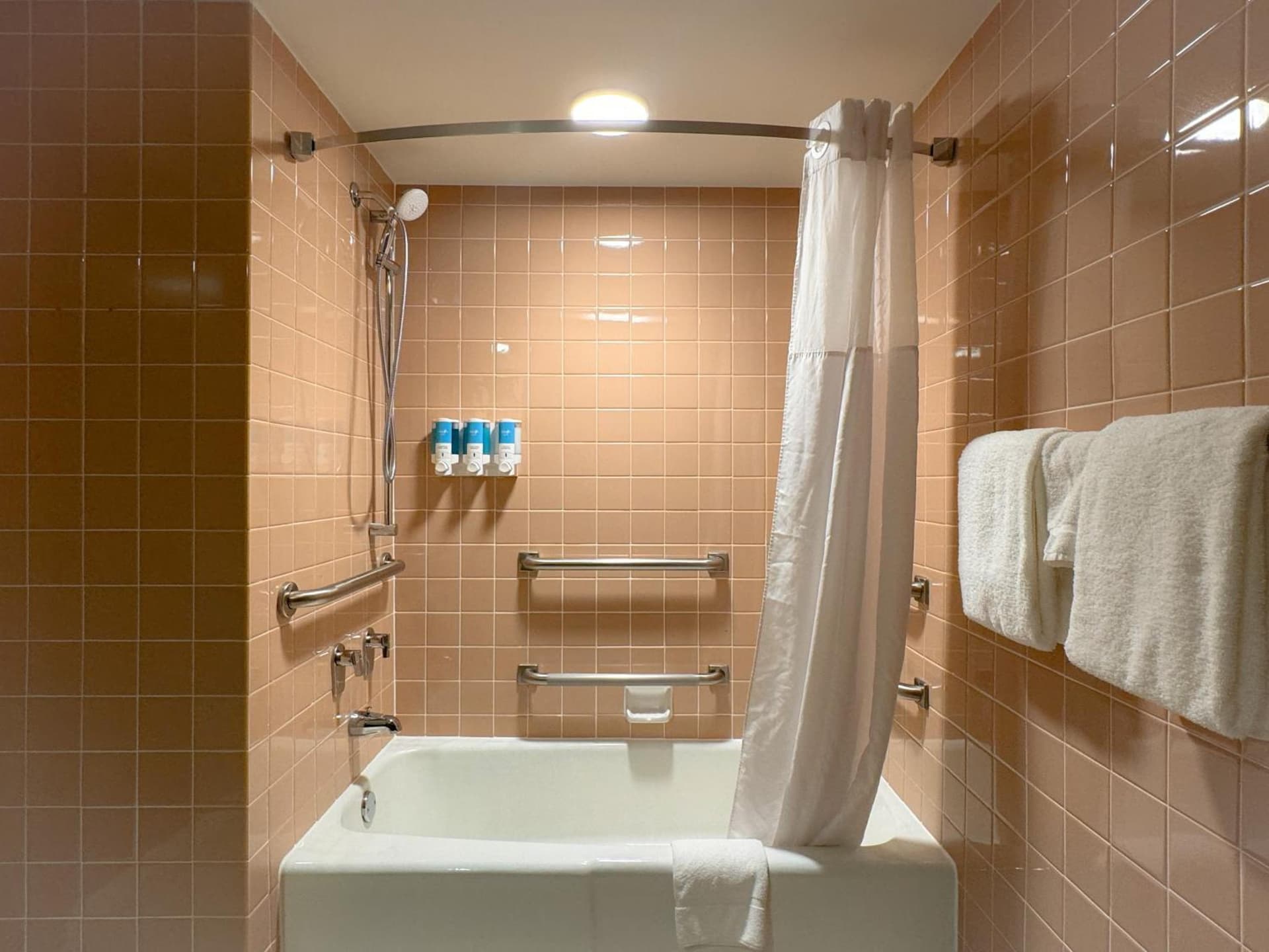 Heritage Inn & Suites St Louis Fenton, Trademark by Wyndham gallery photo in Fenton, MO — image 10