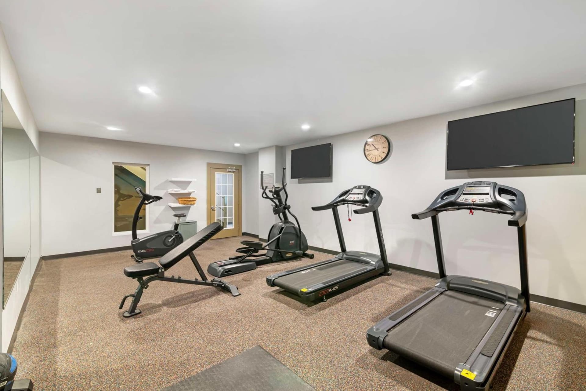 Best Western Plus Landmark Inn gallery photo in Laconia, NH — image 35