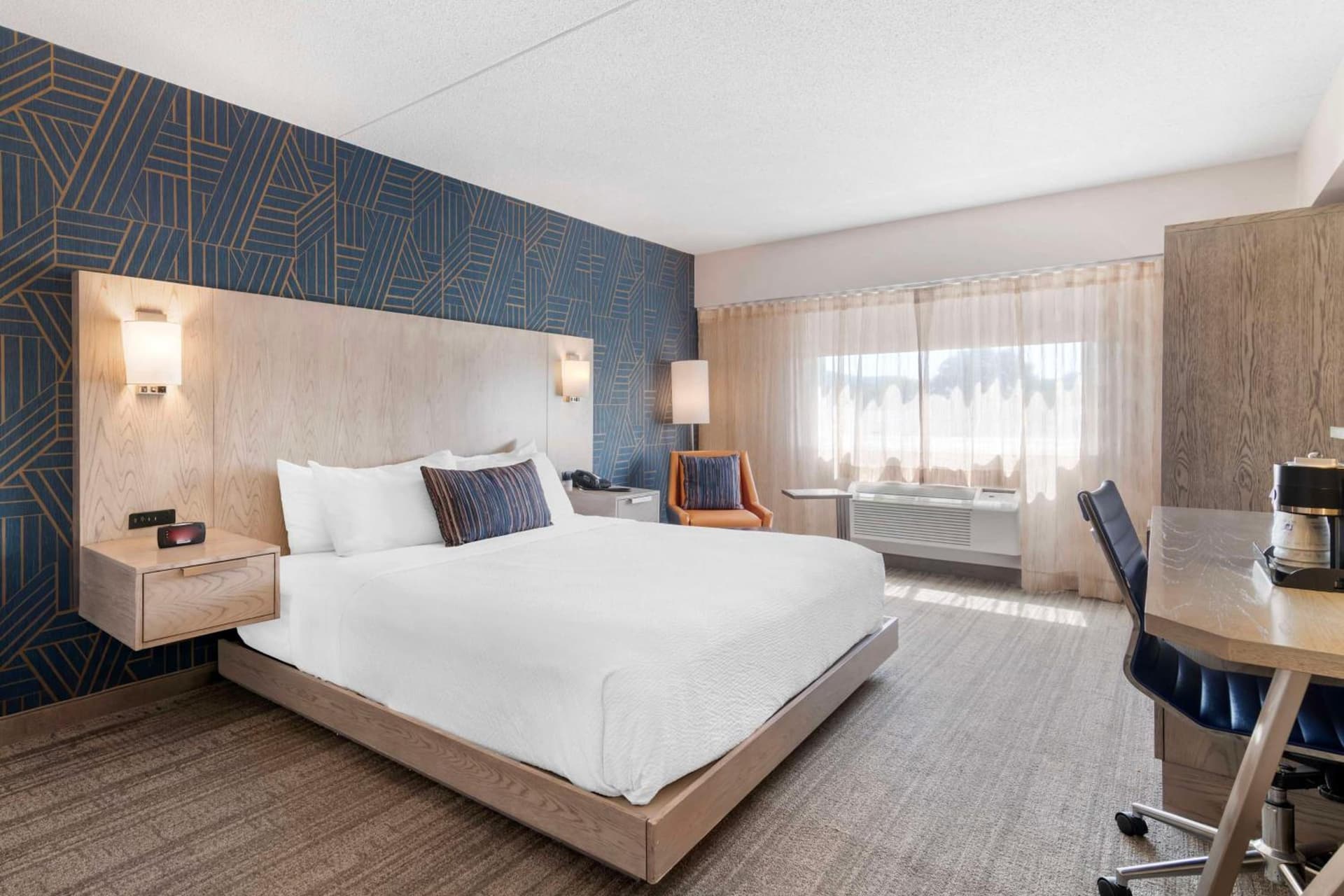 Best Western Plus Landmark Inn gallery photo in Laconia, NH — image 40