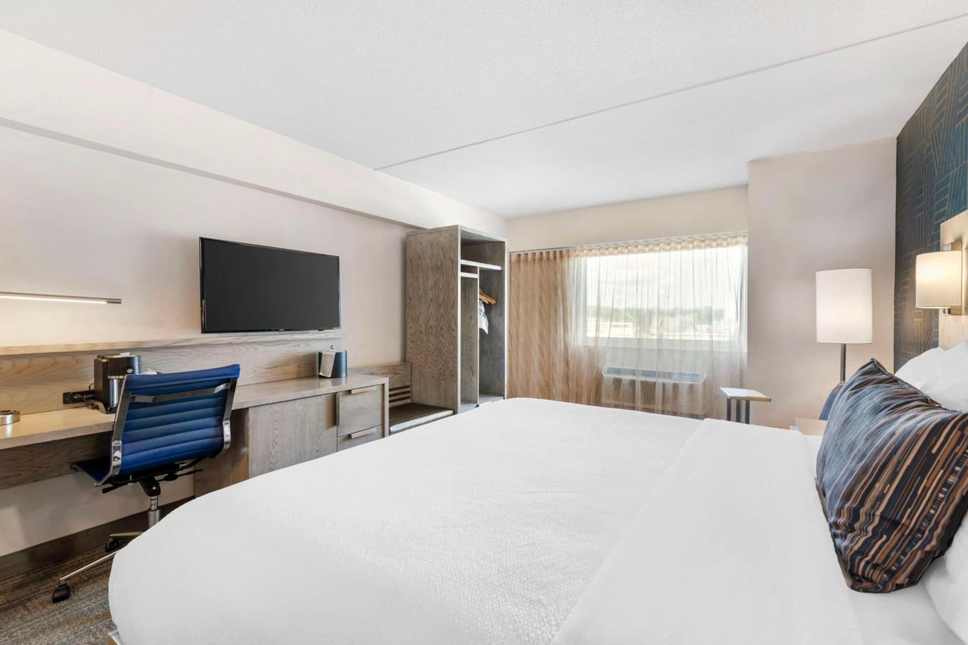Best Western Plus Landmark Inn gallery photo in Laconia, NH — image 15