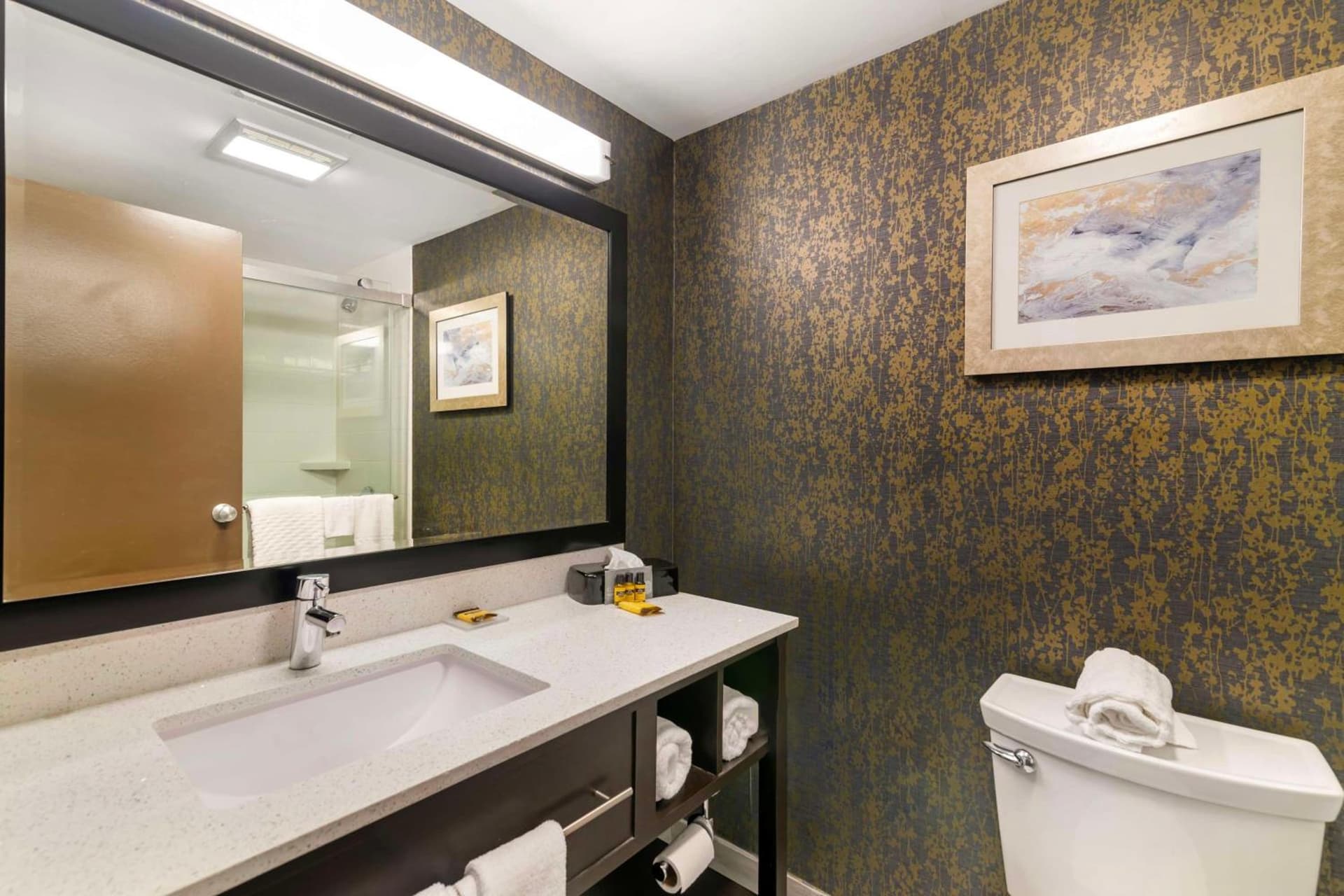 Best Western Plus Landmark Inn gallery photo in Laconia, NH — image 28