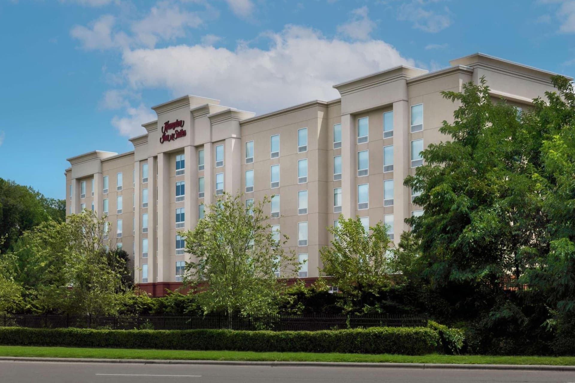 Hampton Inn & Suites Durham North I-85 property views in Durham, NC — gallery photo 3
